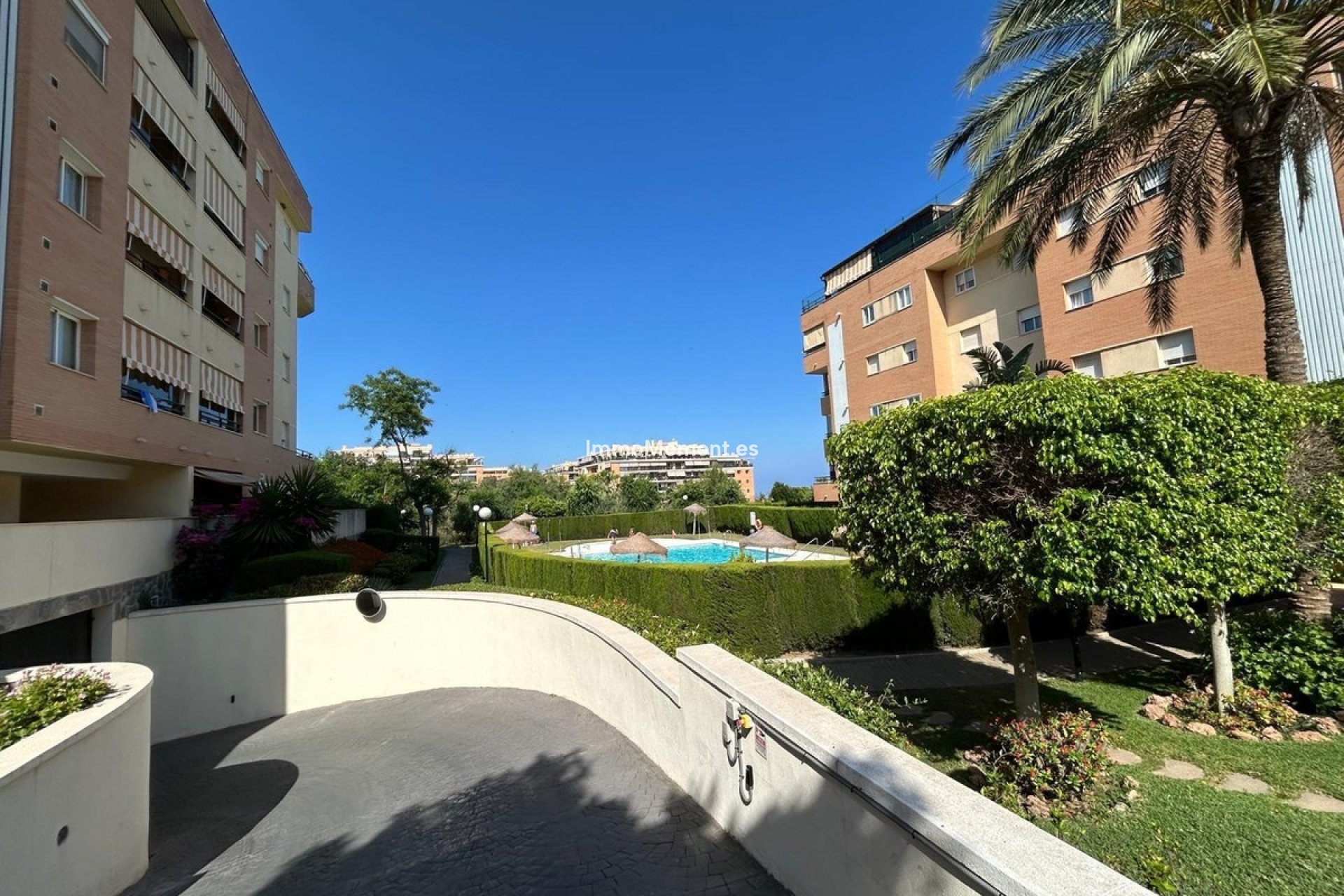 Resale - Apartment - Torremolinos - El Pinillo