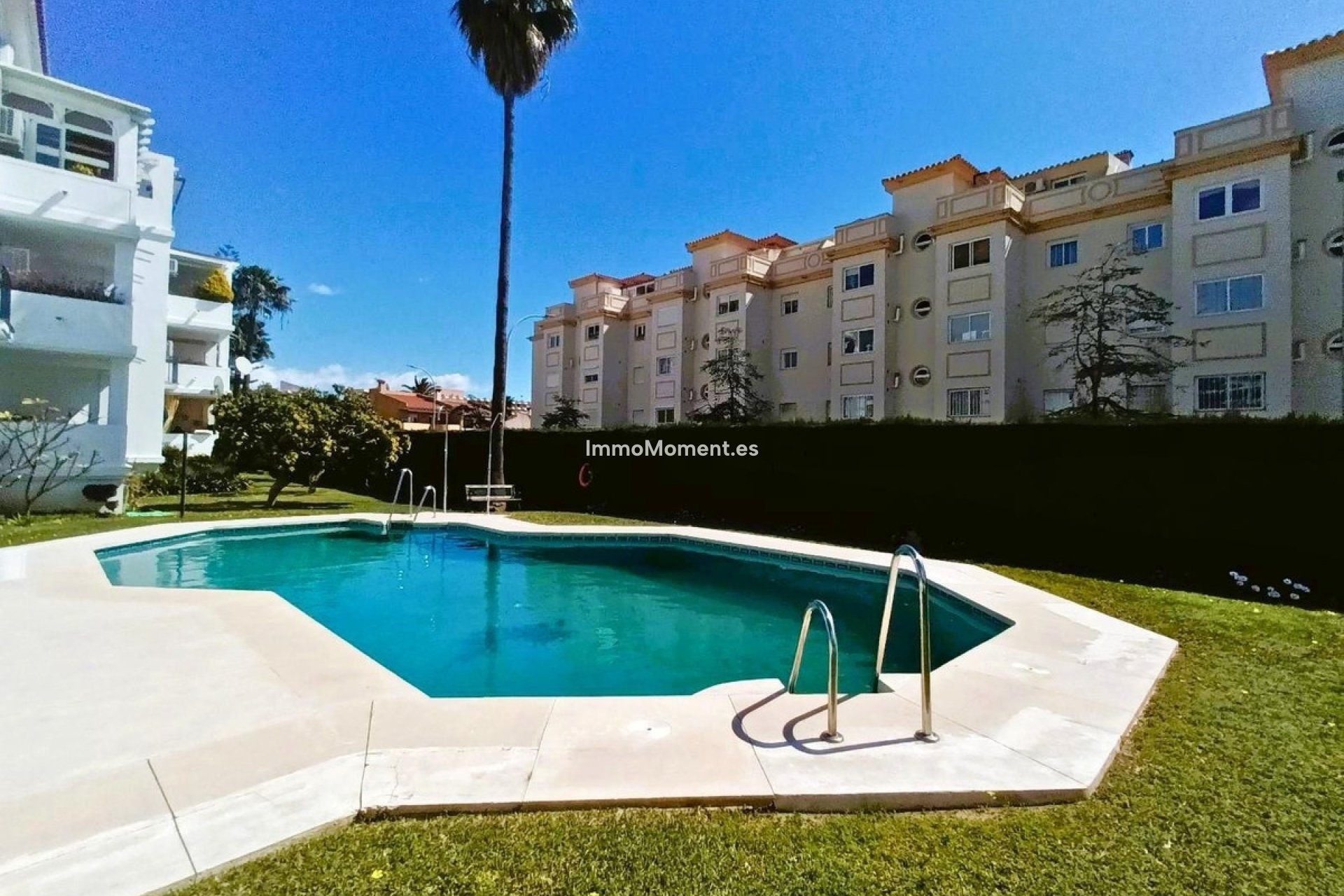 Resale - Apartment - Torremolinos - El Pinillo
