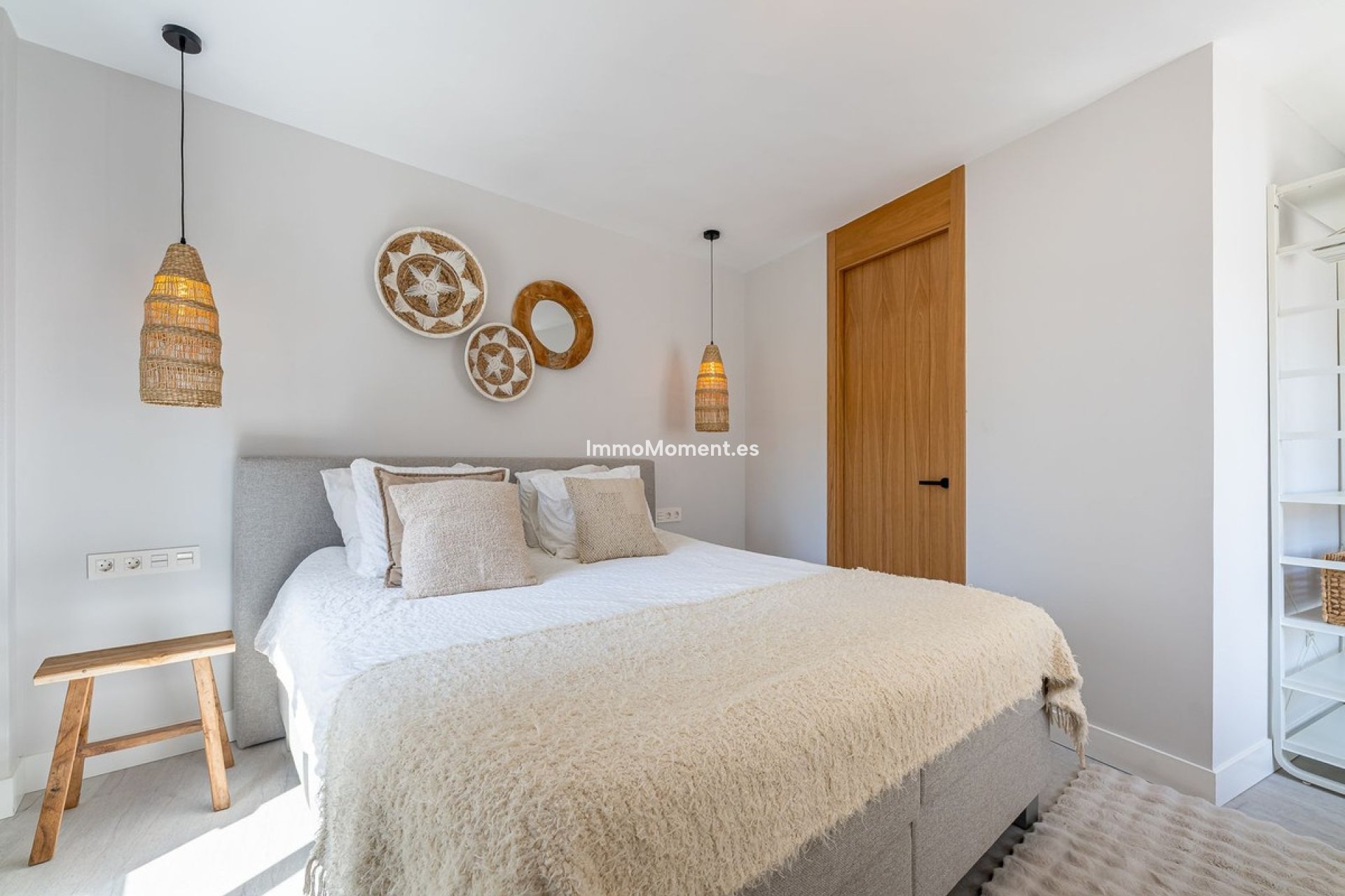 Resale - Apartment - Torremolinos - La Carihuela