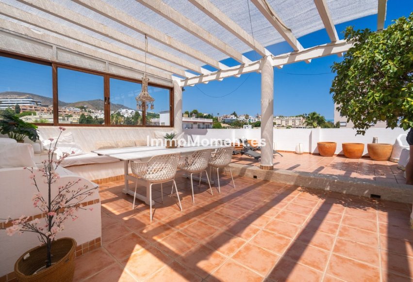 Resale - Apartment - Torremolinos - La Carihuela