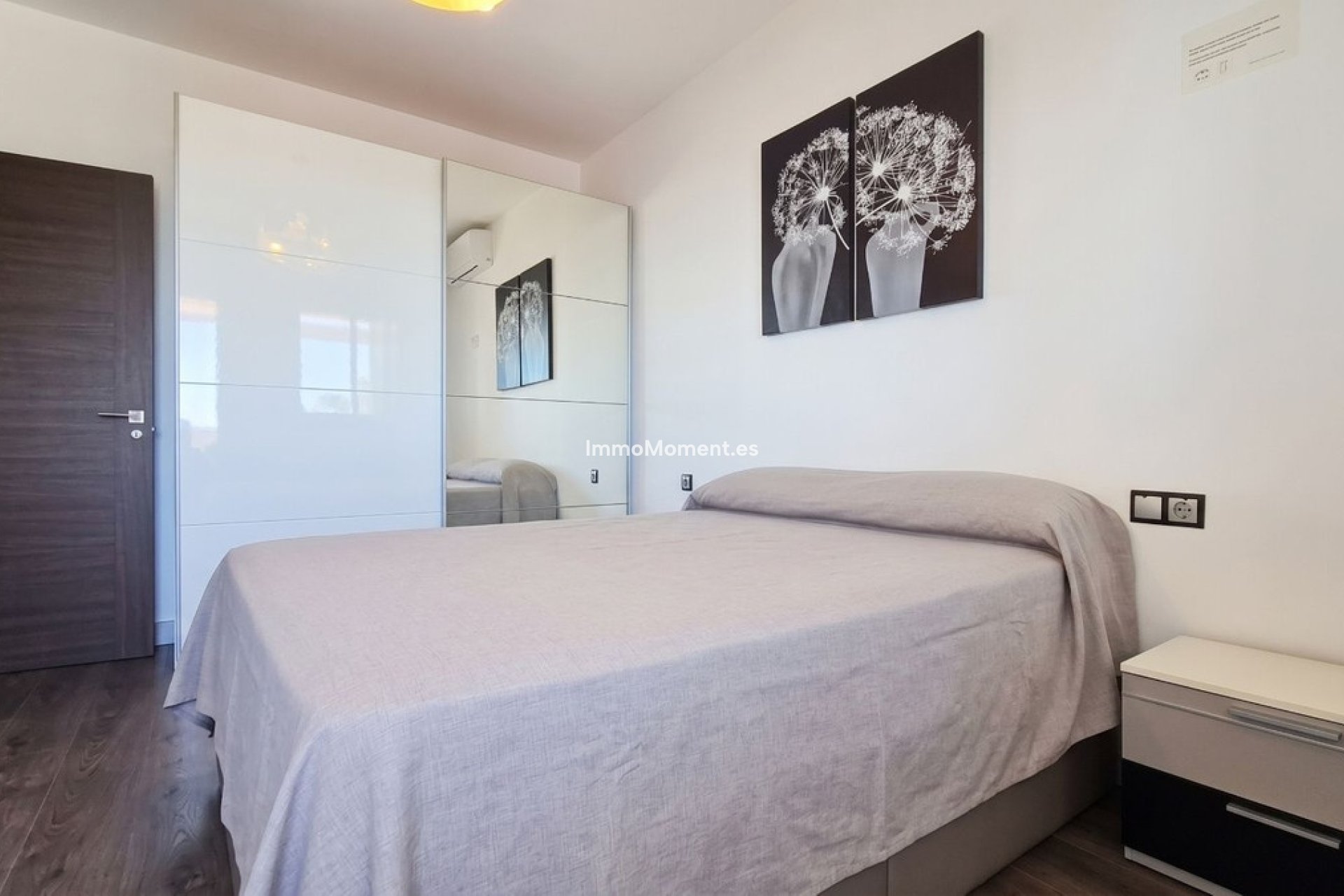 Resale - Apartment - Torremolinos - La Carihuela