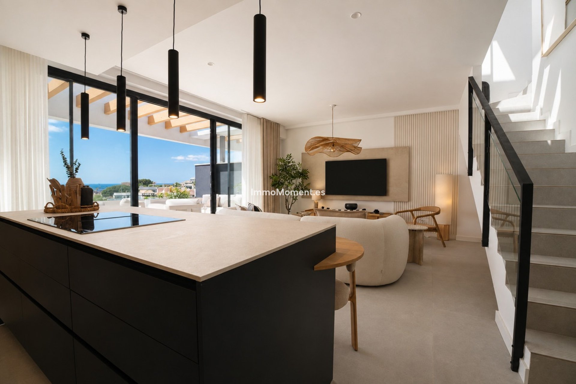 Resale - Apartment - Torremolinos - La Carihuela