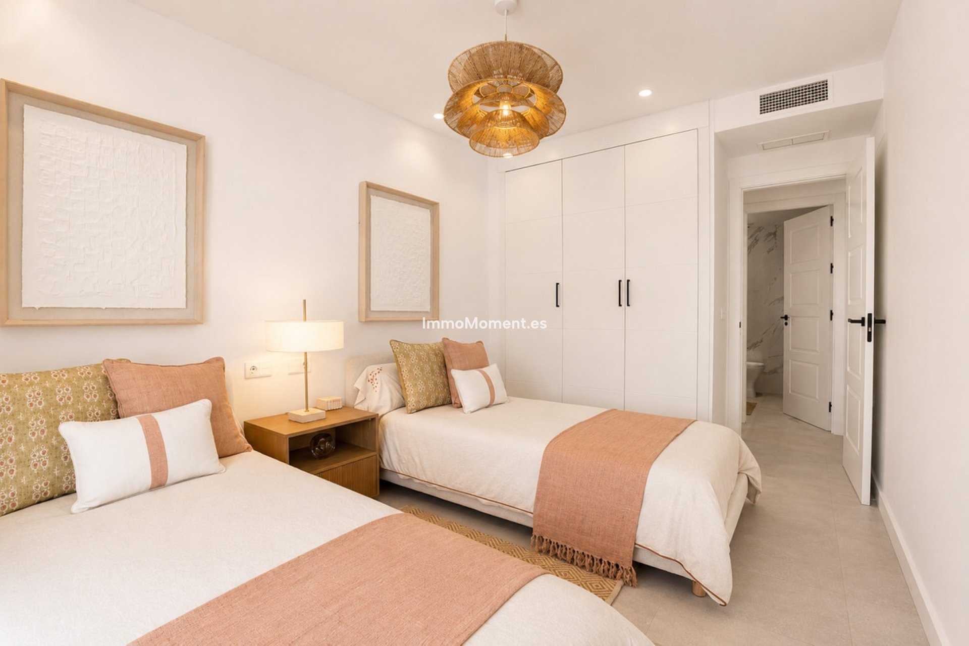 Resale - Apartment - Torremolinos - La Carihuela