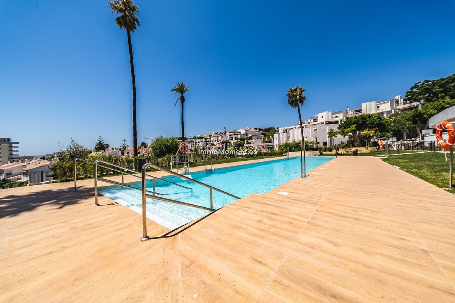 Resale - Apartment - Torremolinos - La Carihuela