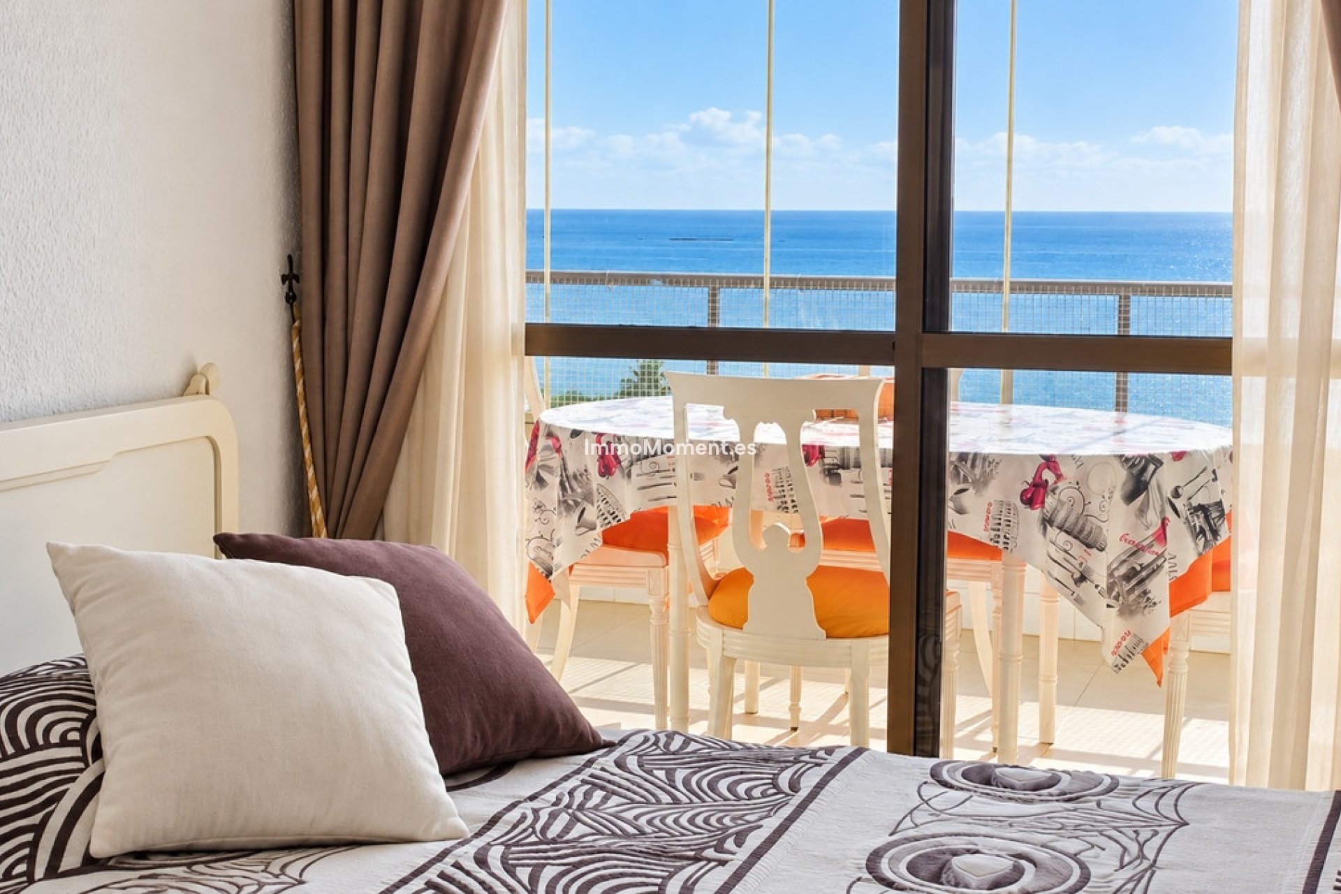 Resale - Apartment - Torremolinos - La Carihuela