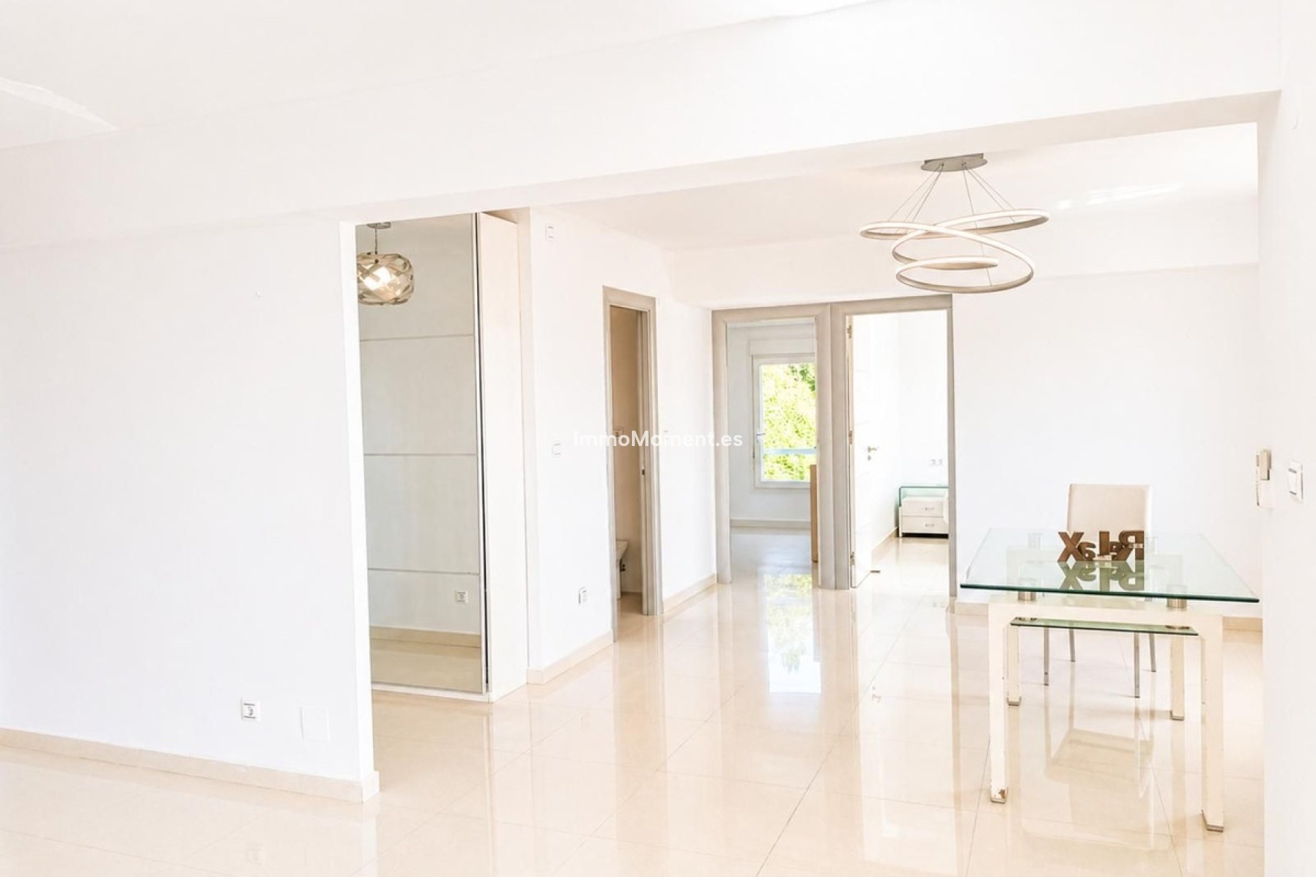 Resale - Apartment - Torremolinos - La Carihuela
