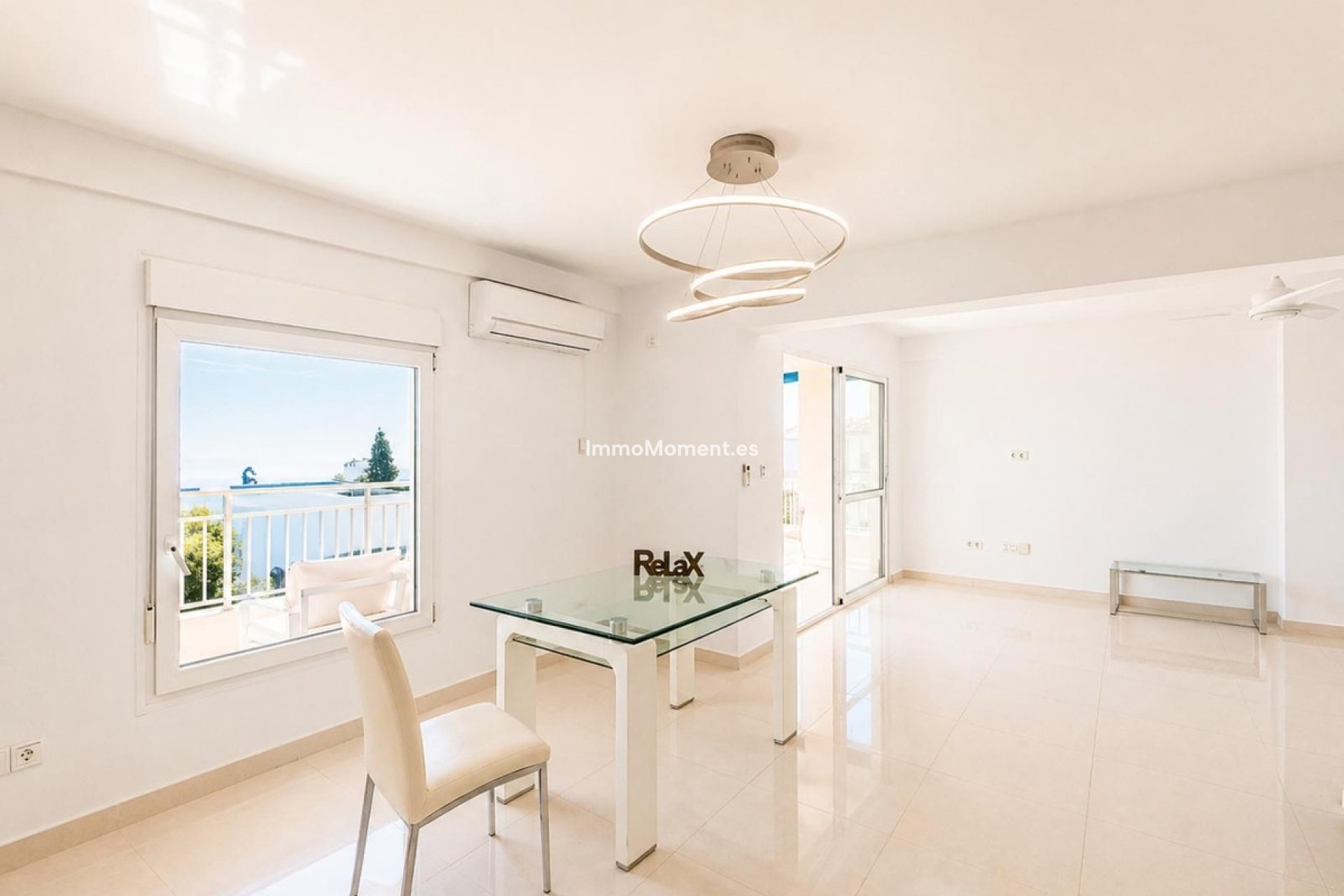 Resale - Apartment - Torremolinos - La Carihuela