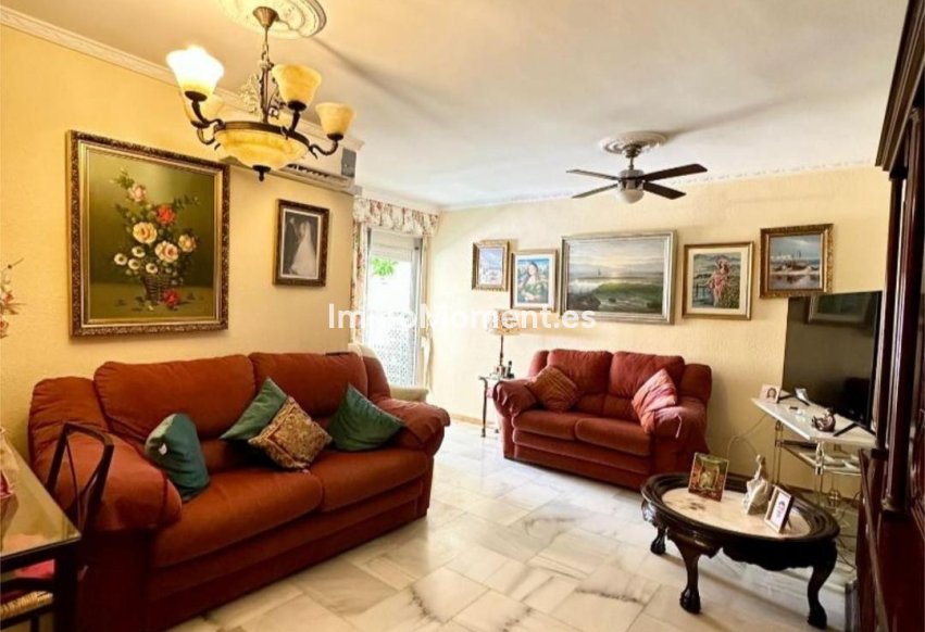 Resale - Apartment - Torremolinos - La Carihuela