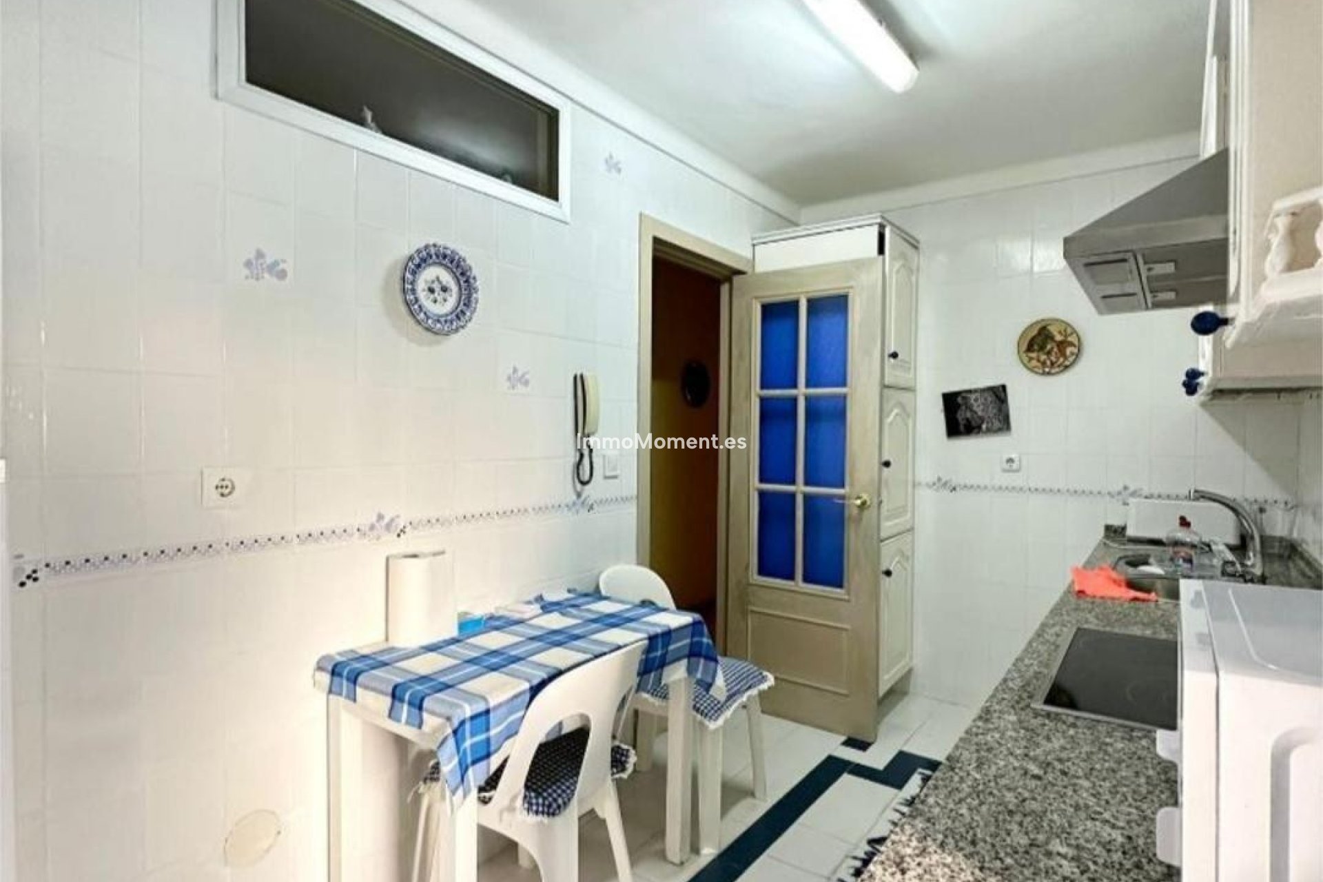 Resale - Apartment - Torremolinos - La Carihuela