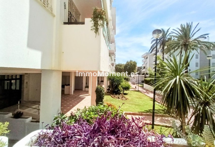 Resale - Apartment - Torremolinos - La Carihuela