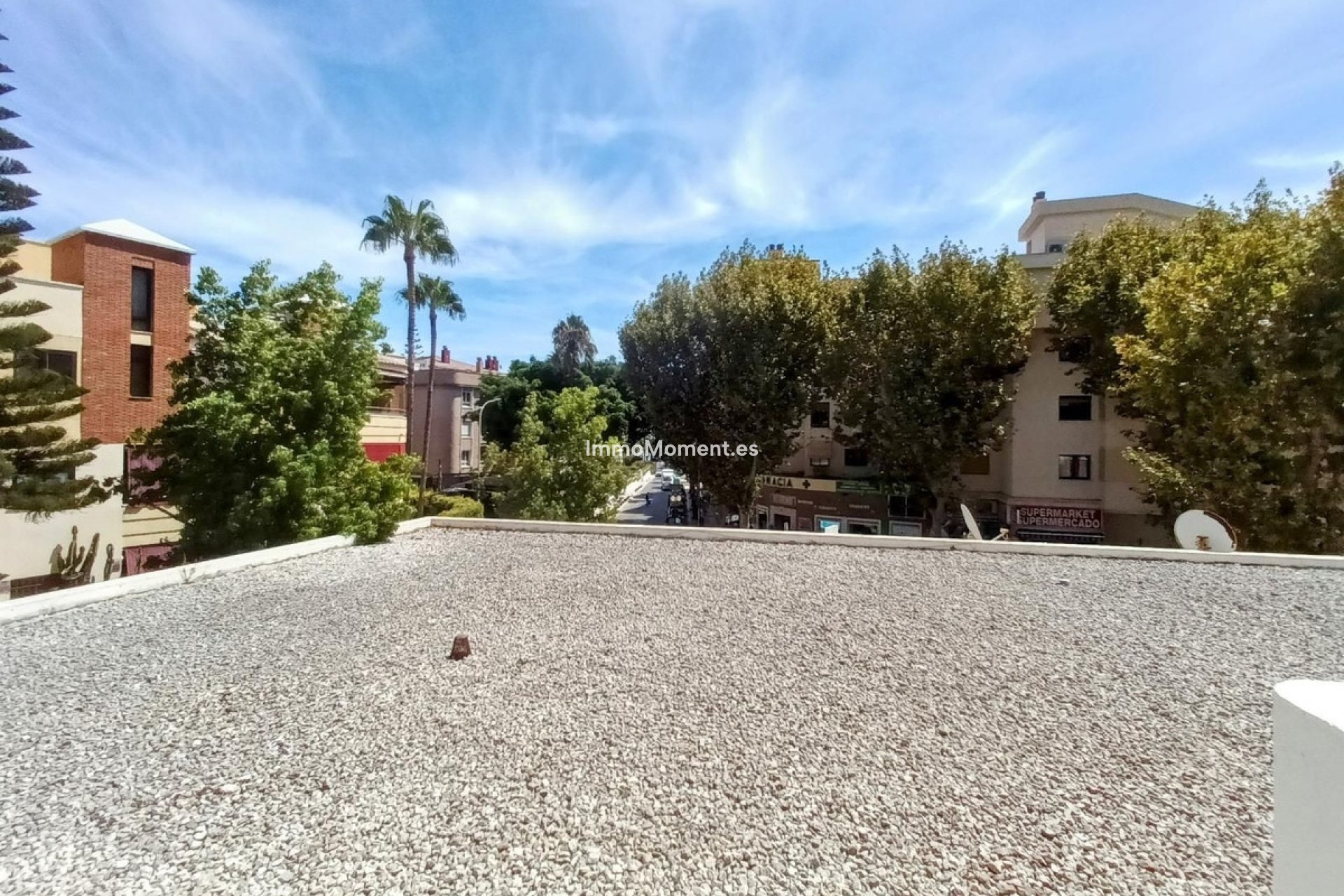 Resale - Apartment - Torremolinos - La Carihuela