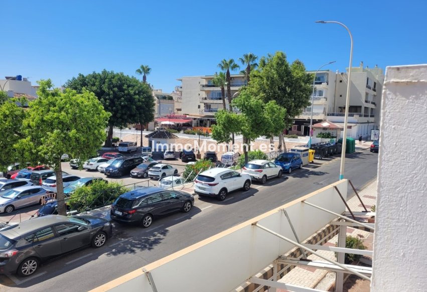 Resale - Apartment - Torremolinos - La Carihuela