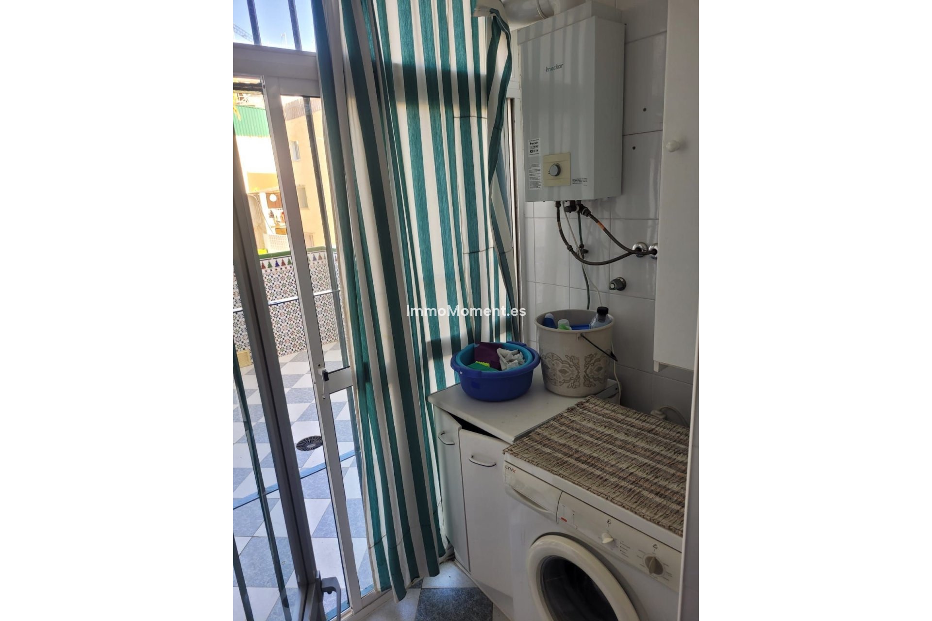 Resale - Apartment - Torremolinos - La Carihuela