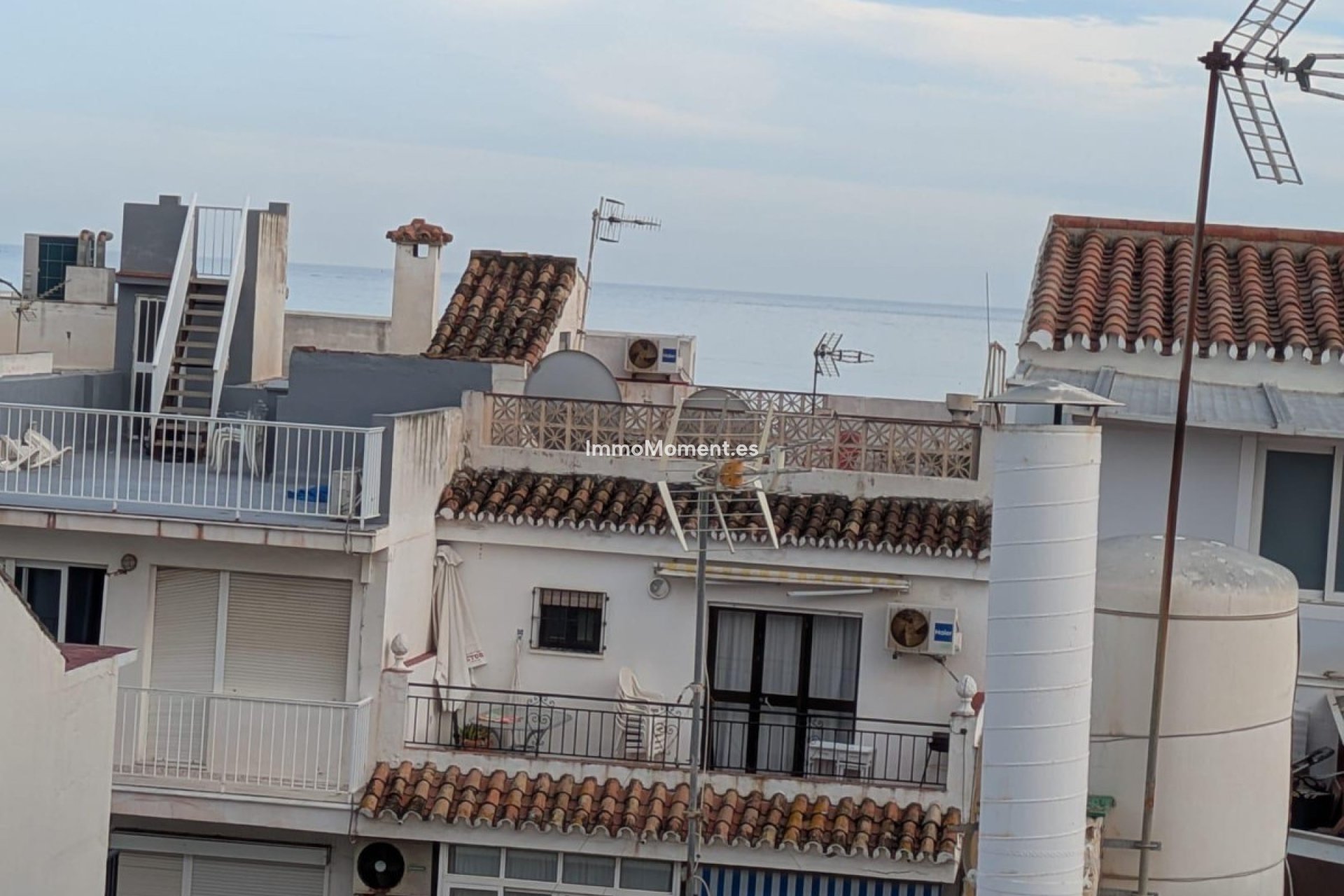 Resale - Apartment - Torremolinos - La Carihuela