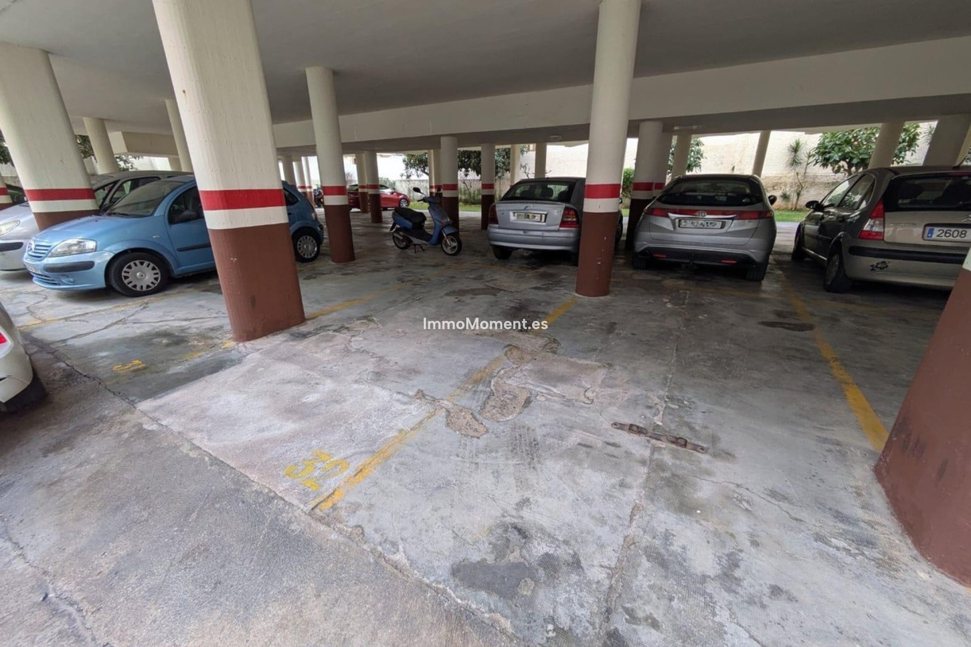 Resale - Apartment - Torremolinos - La Carihuela