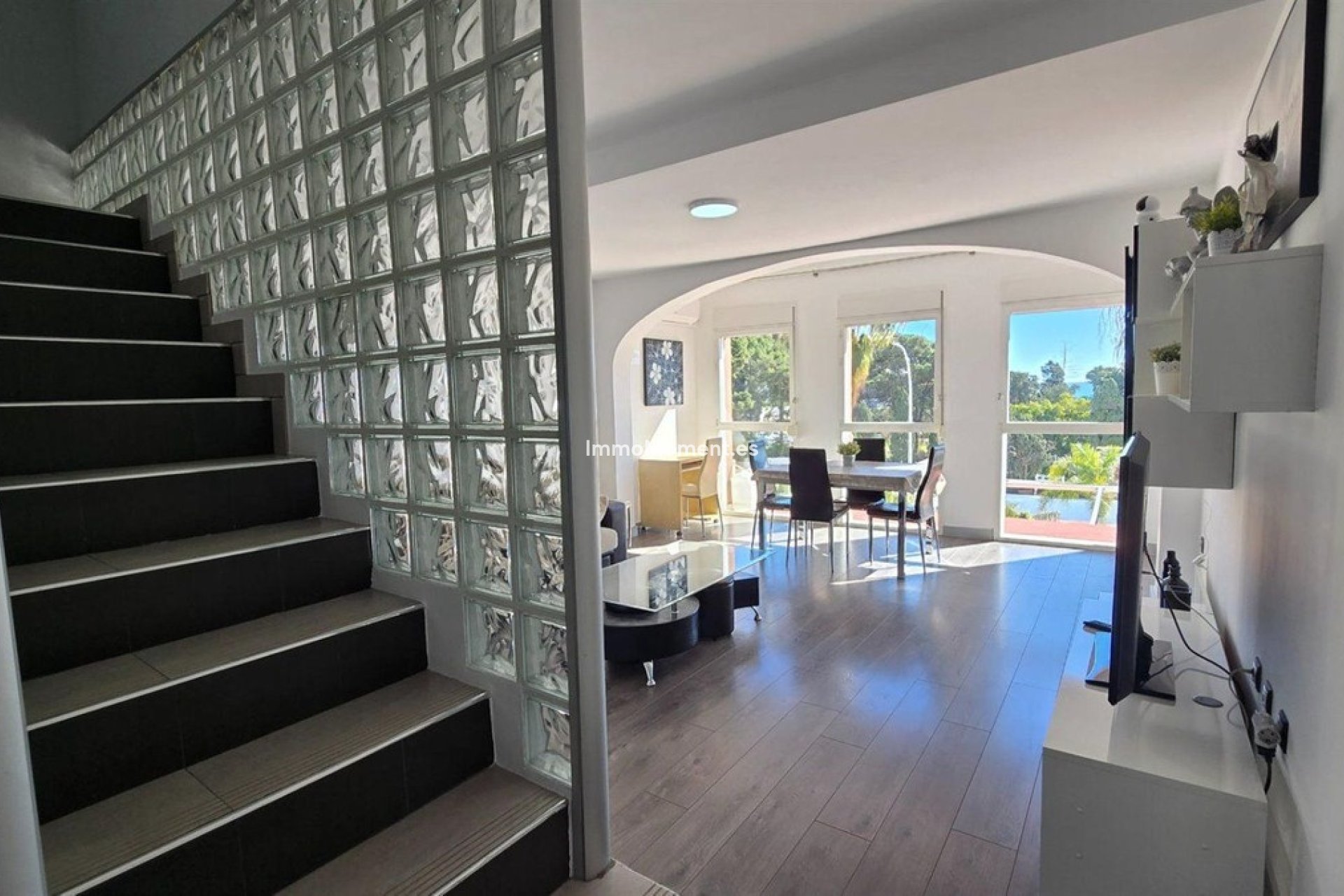 Resale - Apartment - Torremolinos - La Carihuela