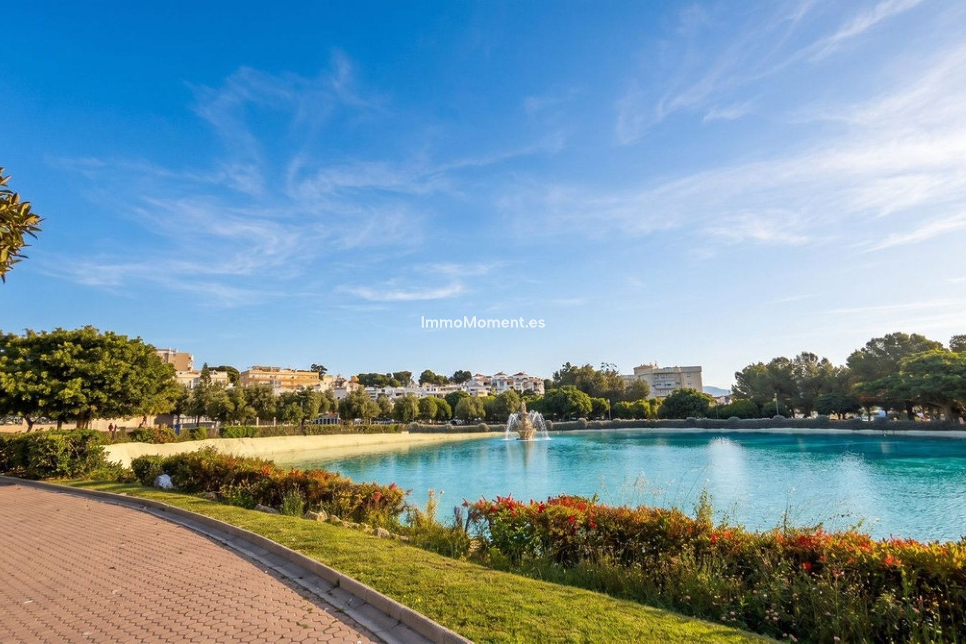 Resale - Apartment - Torremolinos - La Carihuela