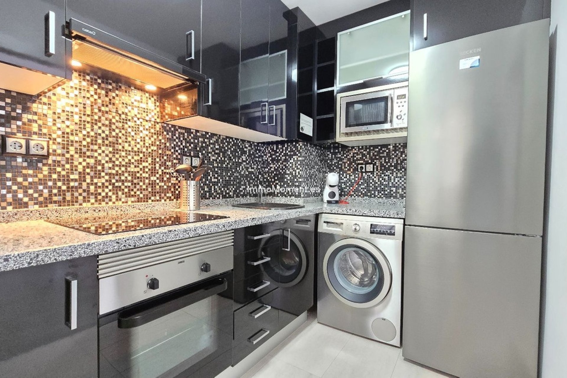 Resale - Apartment - Torremolinos - La Carihuela