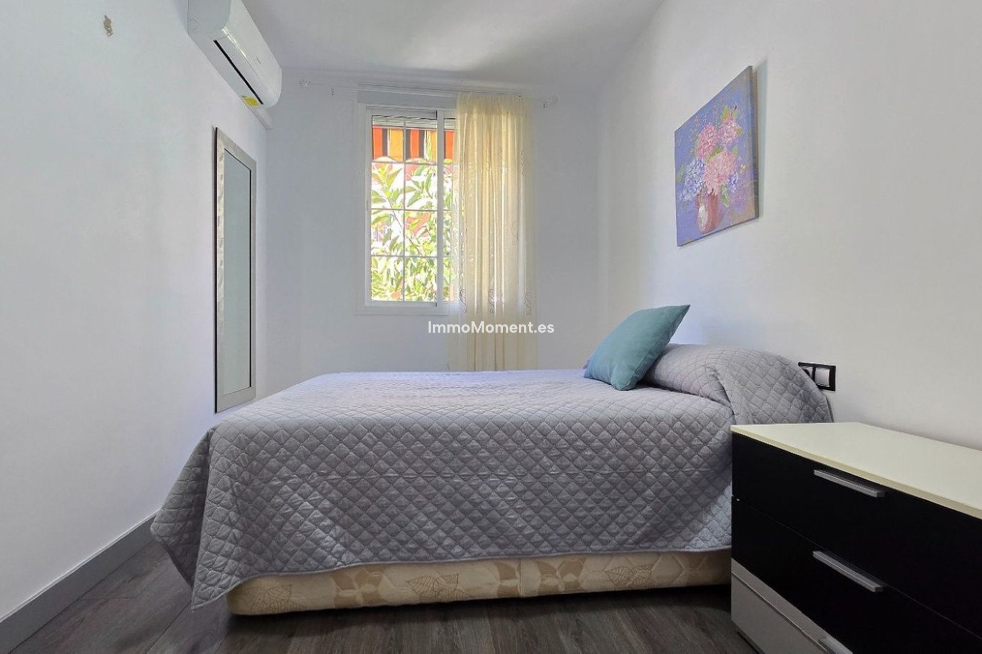 Resale - Apartment - Torremolinos - La Carihuela