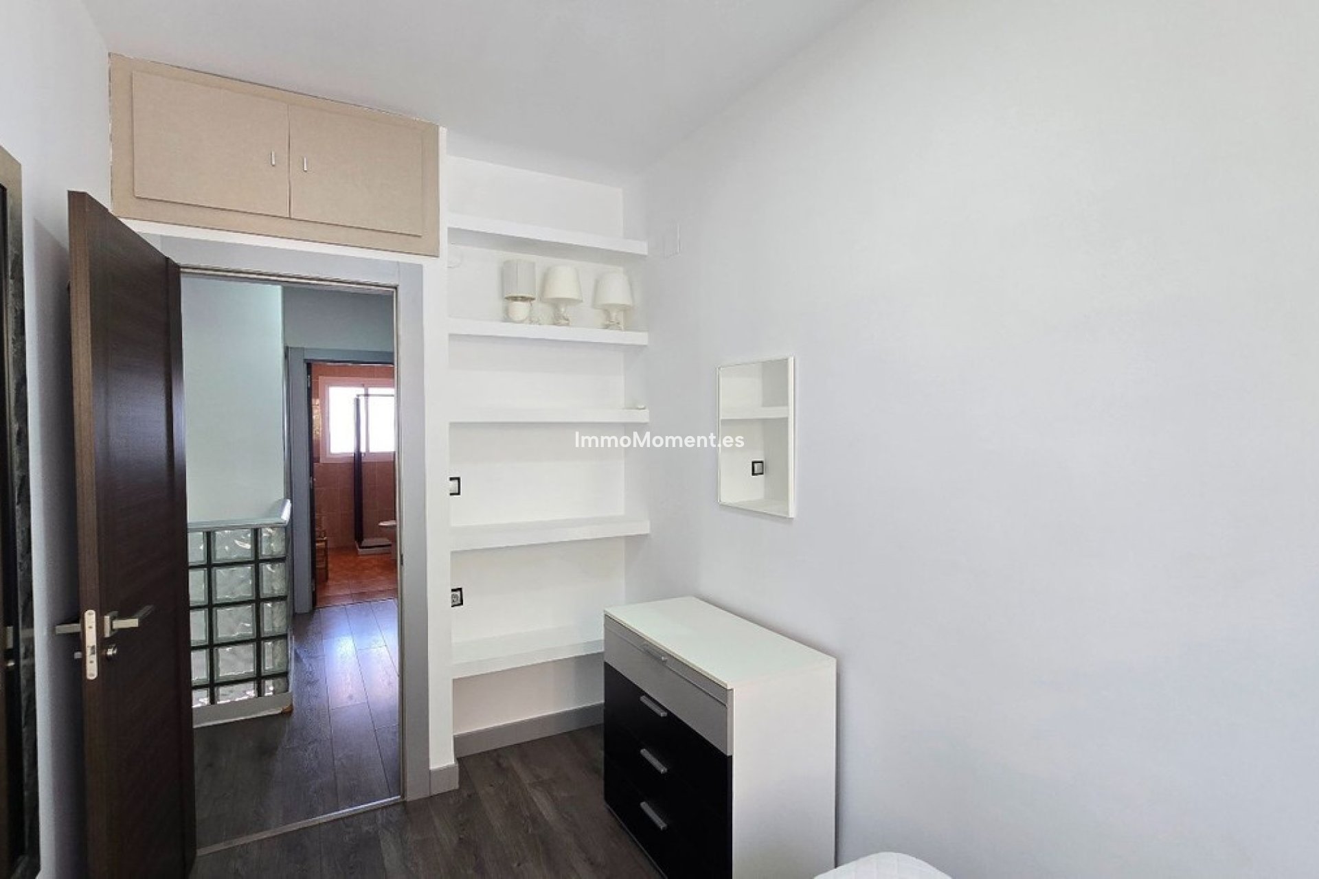 Resale - Apartment - Torremolinos - La Carihuela