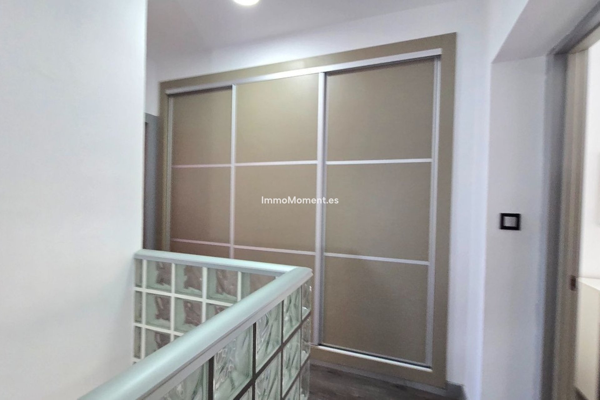 Resale - Apartment - Torremolinos - La Carihuela
