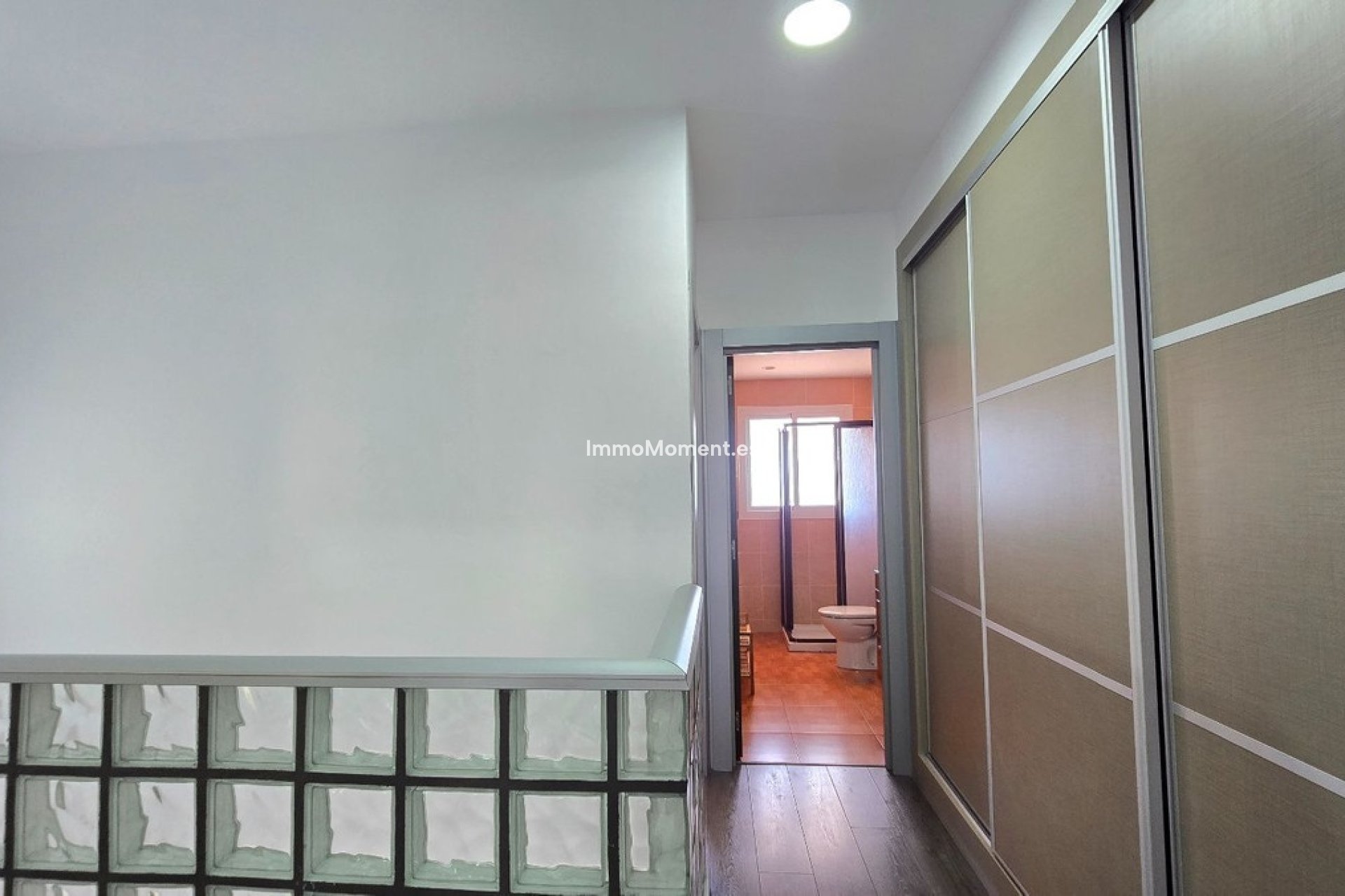 Resale - Apartment - Torremolinos - La Carihuela