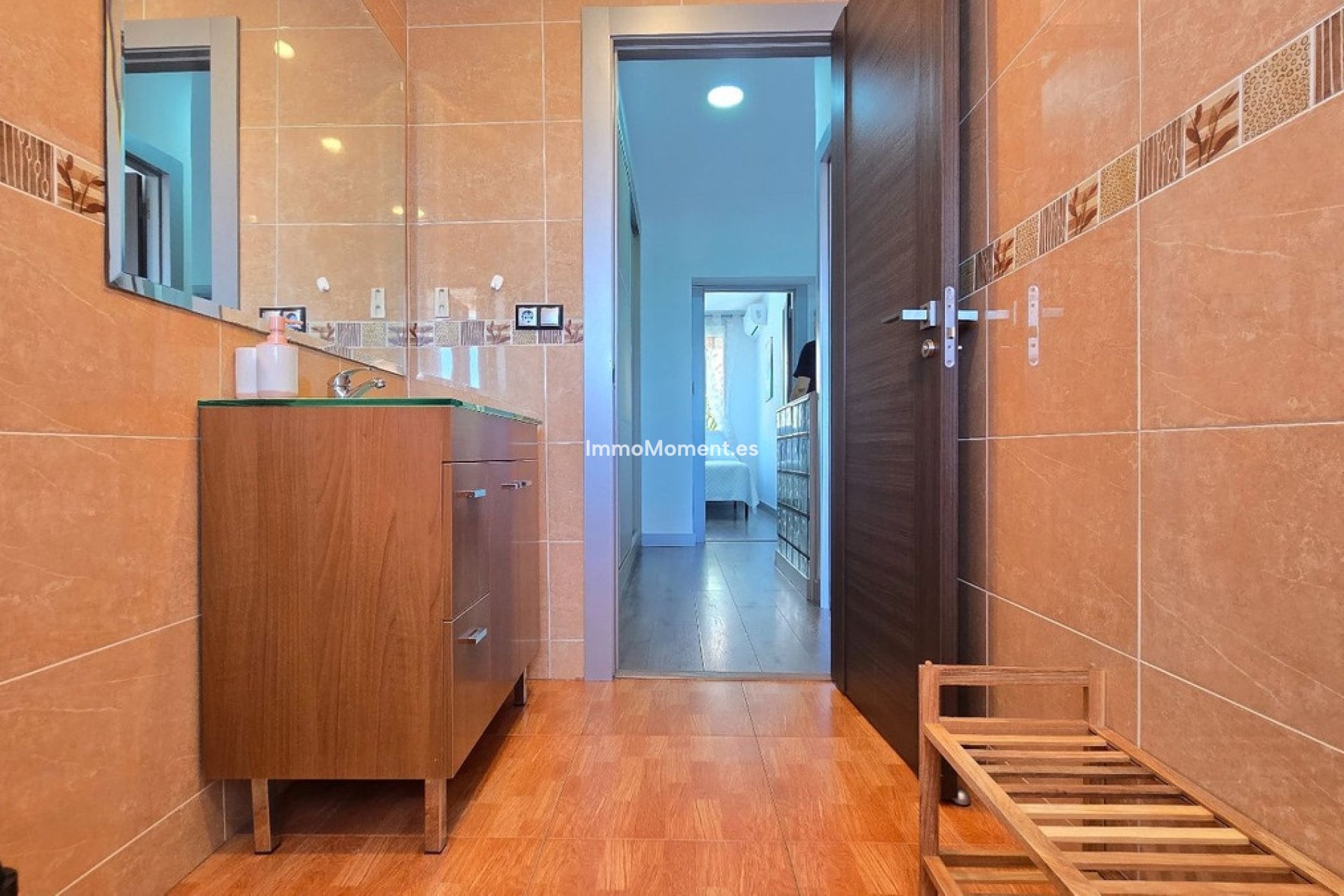 Resale - Apartment - Torremolinos - La Carihuela