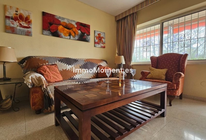 Resale - Apartment - Torremolinos - La Carihuela