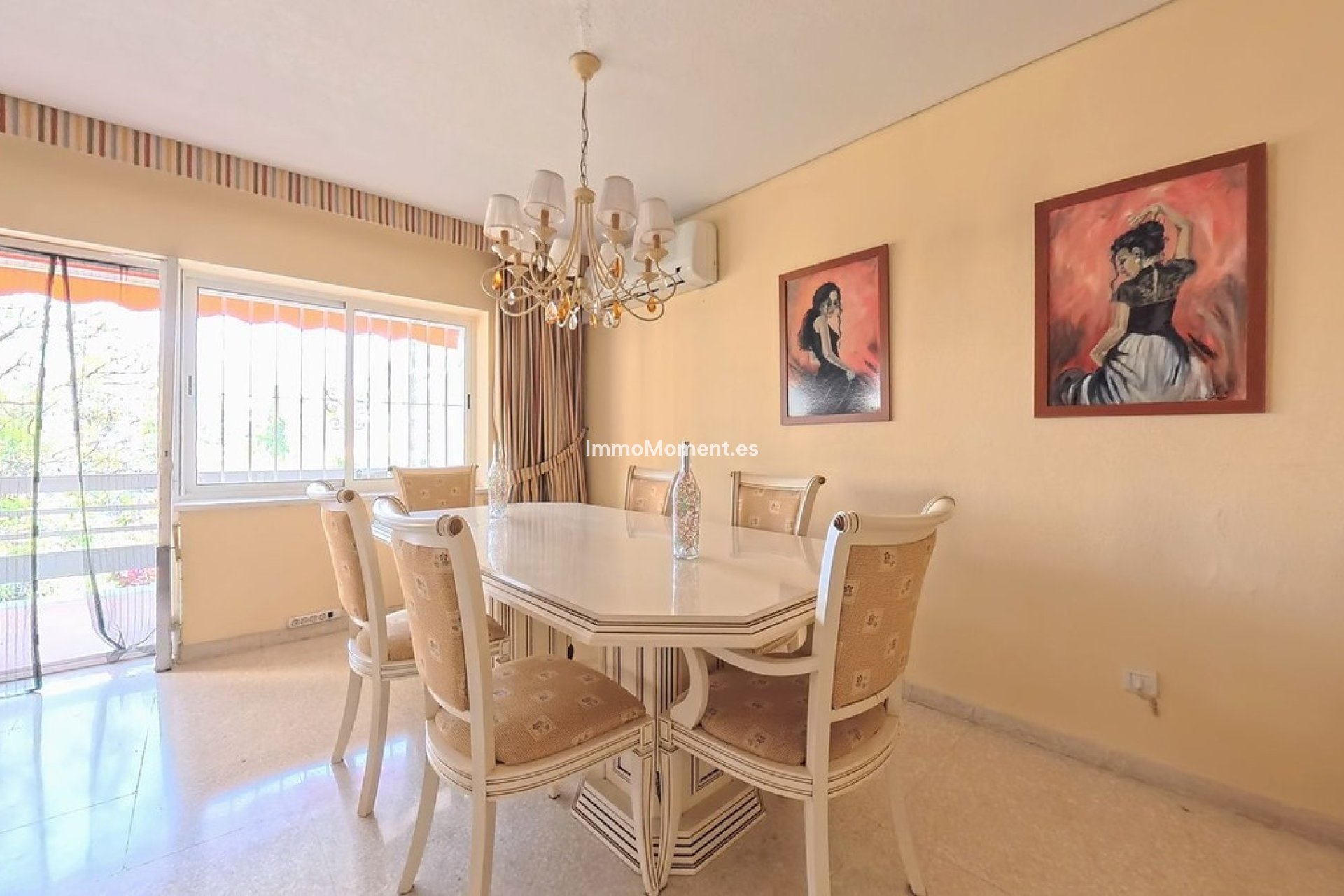 Resale - Apartment - Torremolinos - La Carihuela
