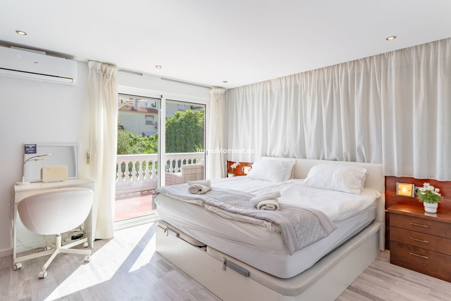 Resale - Apartment - Torremolinos - La Carihuela