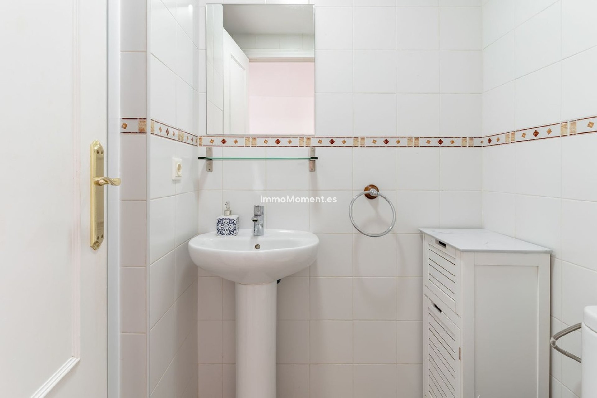 Resale - Apartment - Torremolinos - La Carihuela