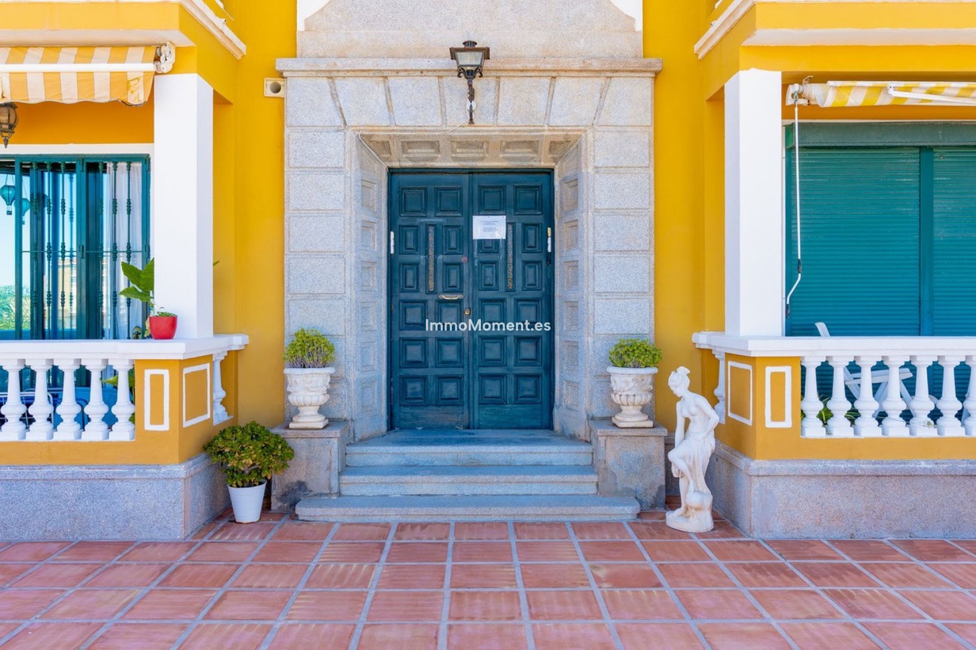 Resale - Apartment - Torremolinos - La Carihuela