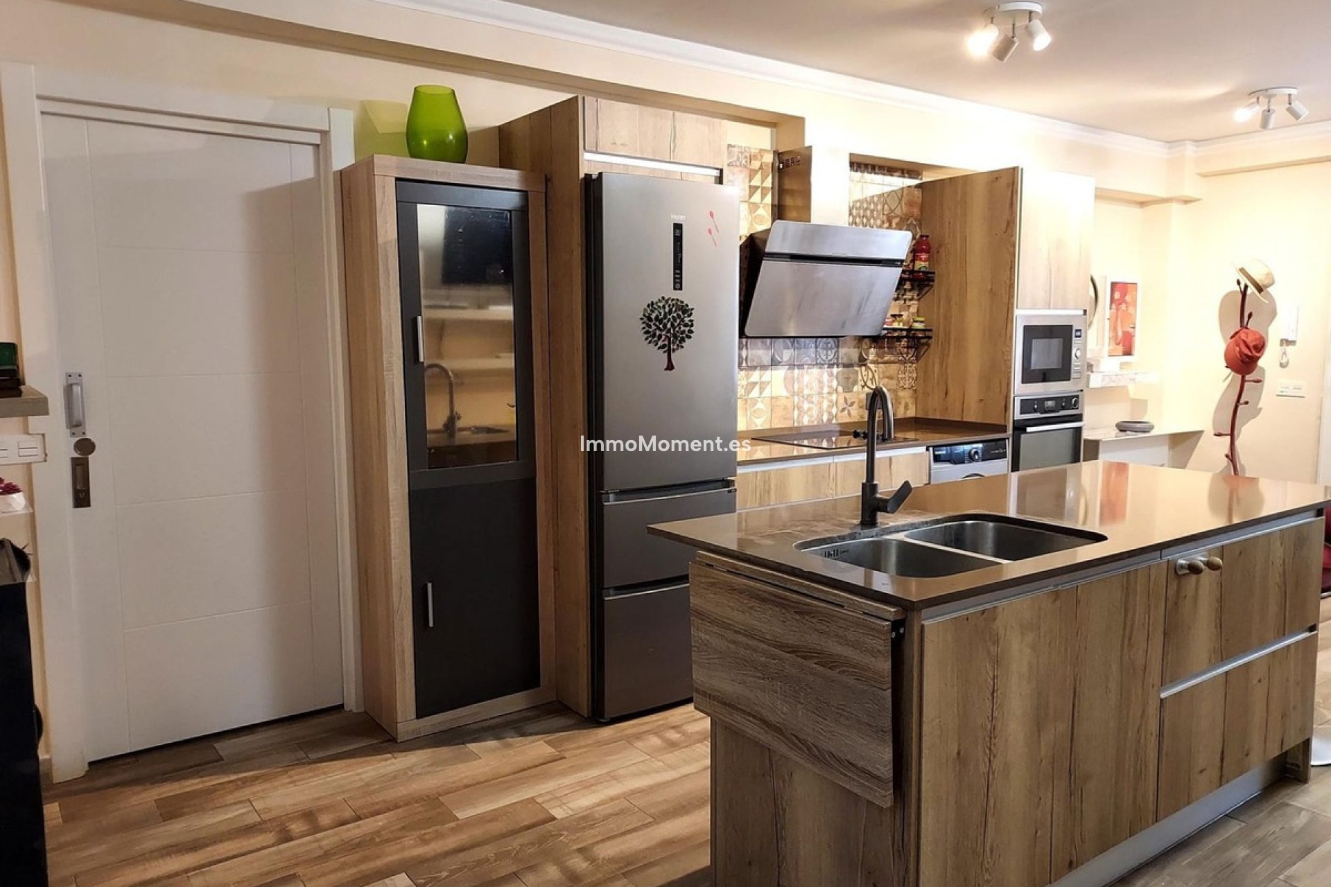 Resale - Apartment - Torremolinos - La Carihuela