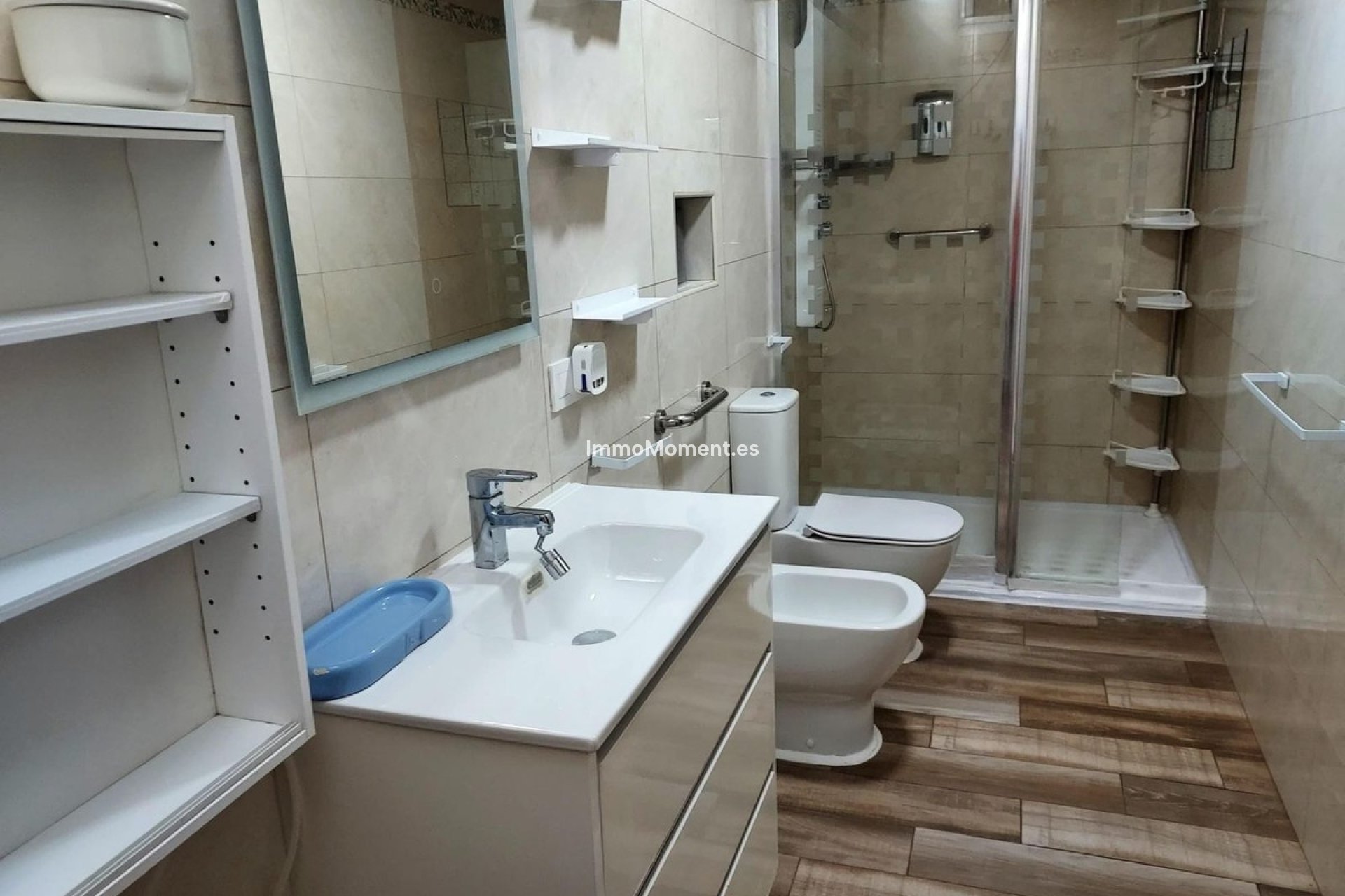 Resale - Apartment - Torremolinos - La Carihuela