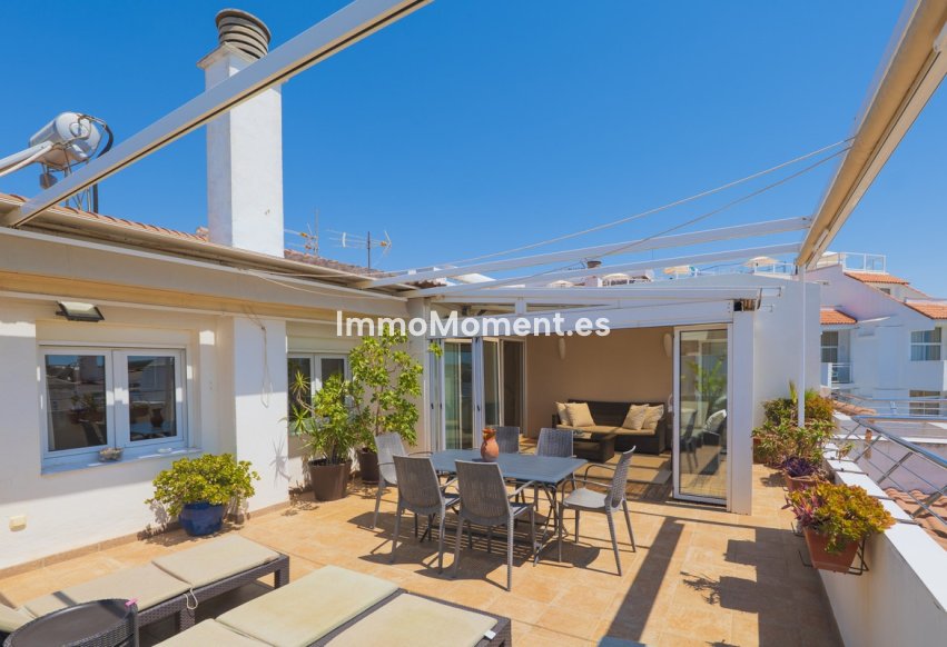 Resale - Apartment - Torremolinos - La Carihuela