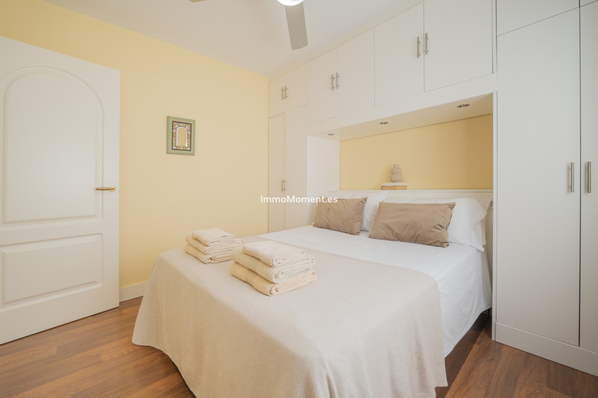 Resale - Apartment - Torremolinos - La Carihuela