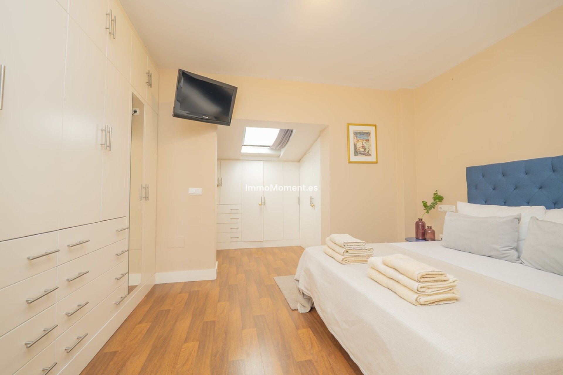 Resale - Apartment - Torremolinos - La Carihuela
