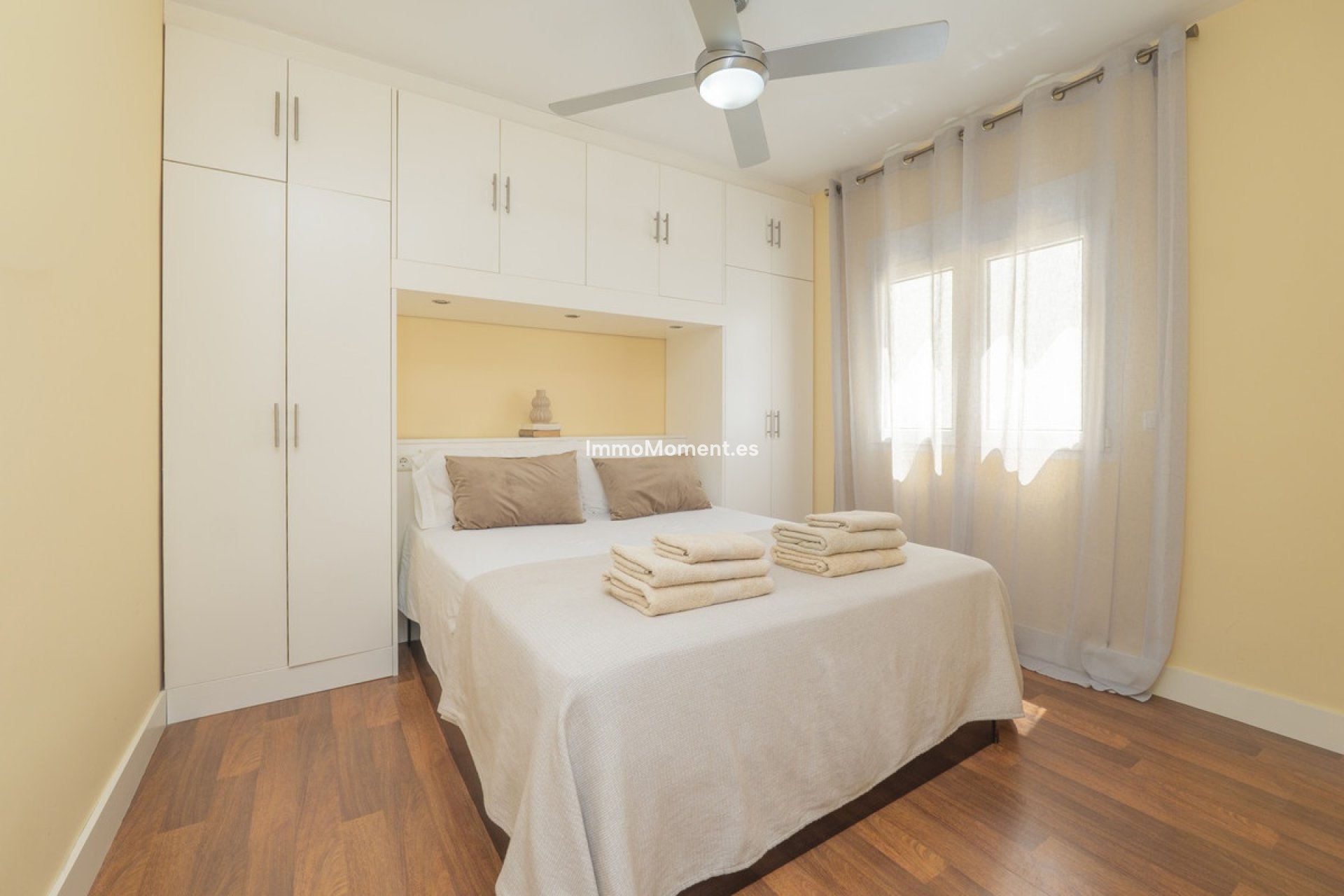 Resale - Apartment - Torremolinos - La Carihuela