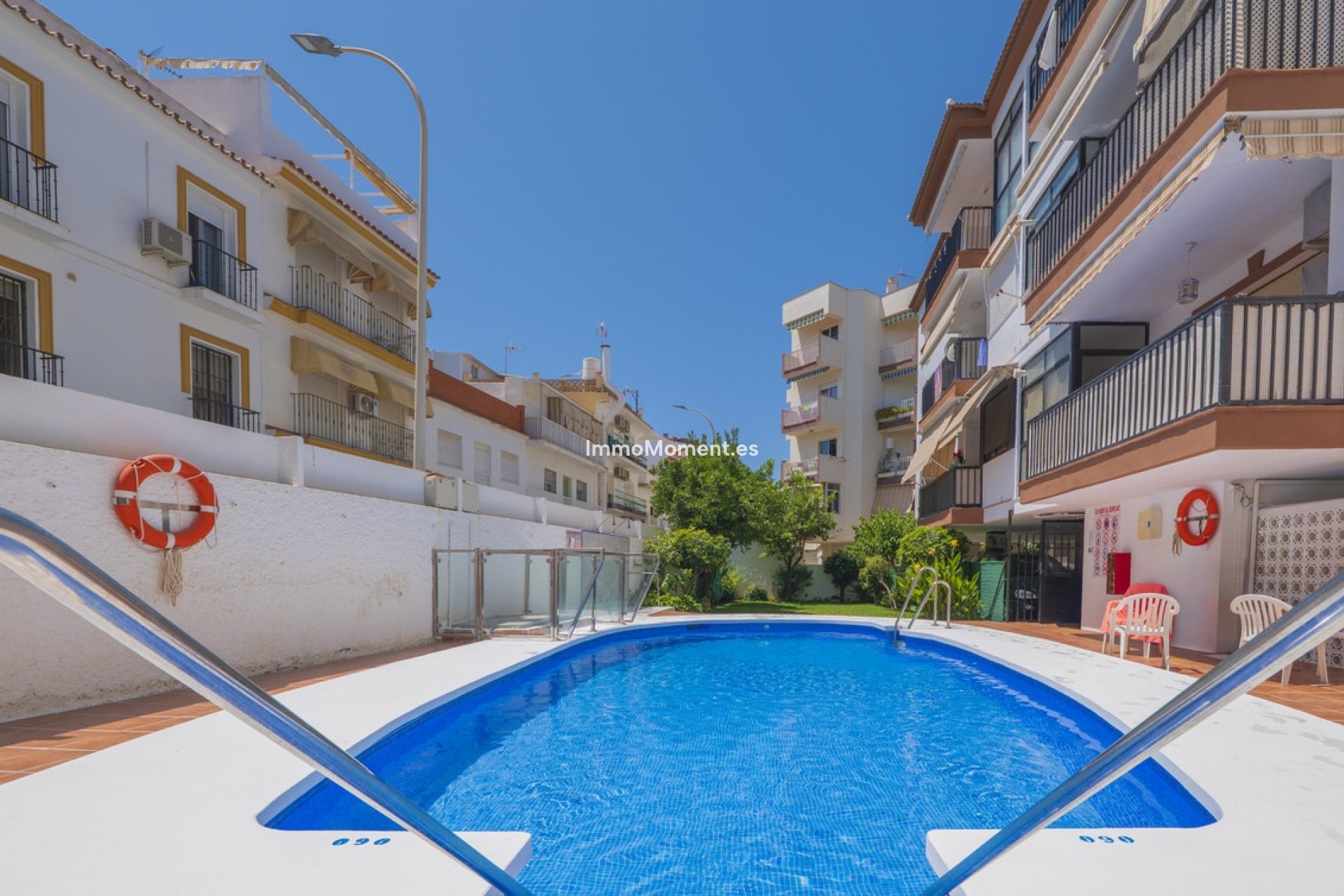 Resale - Apartment - Torremolinos - La Carihuela