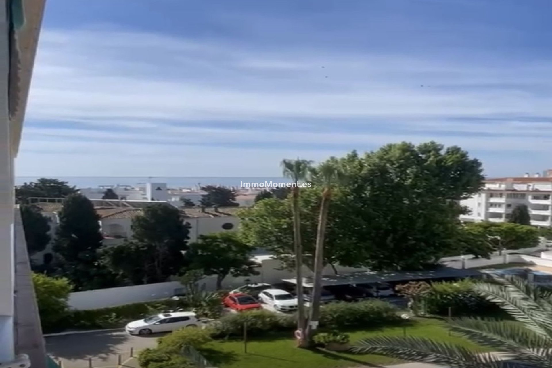 Resale - Apartment - Torremolinos - La Carihuela