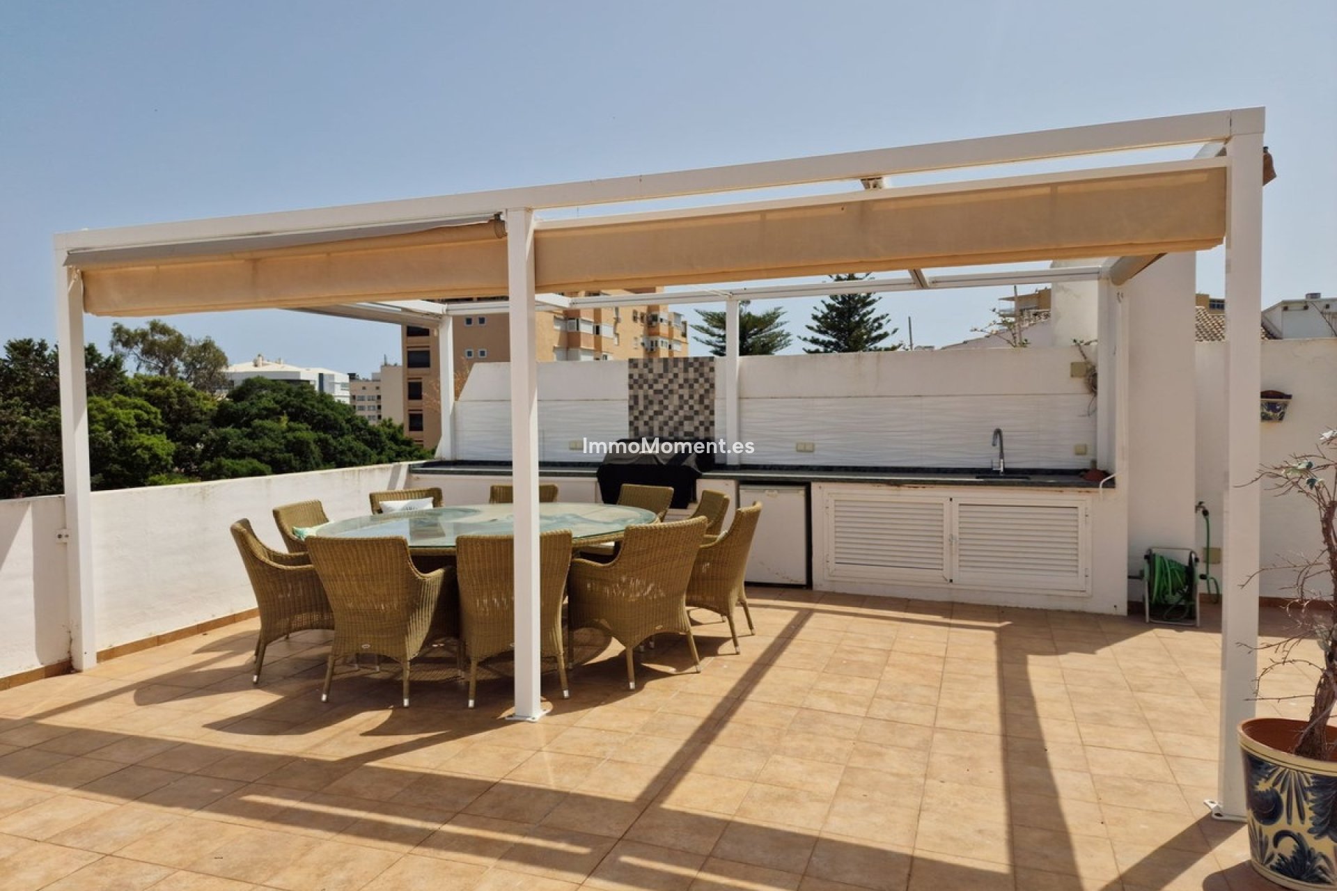 Resale - Apartment - Torremolinos - La Carihuela