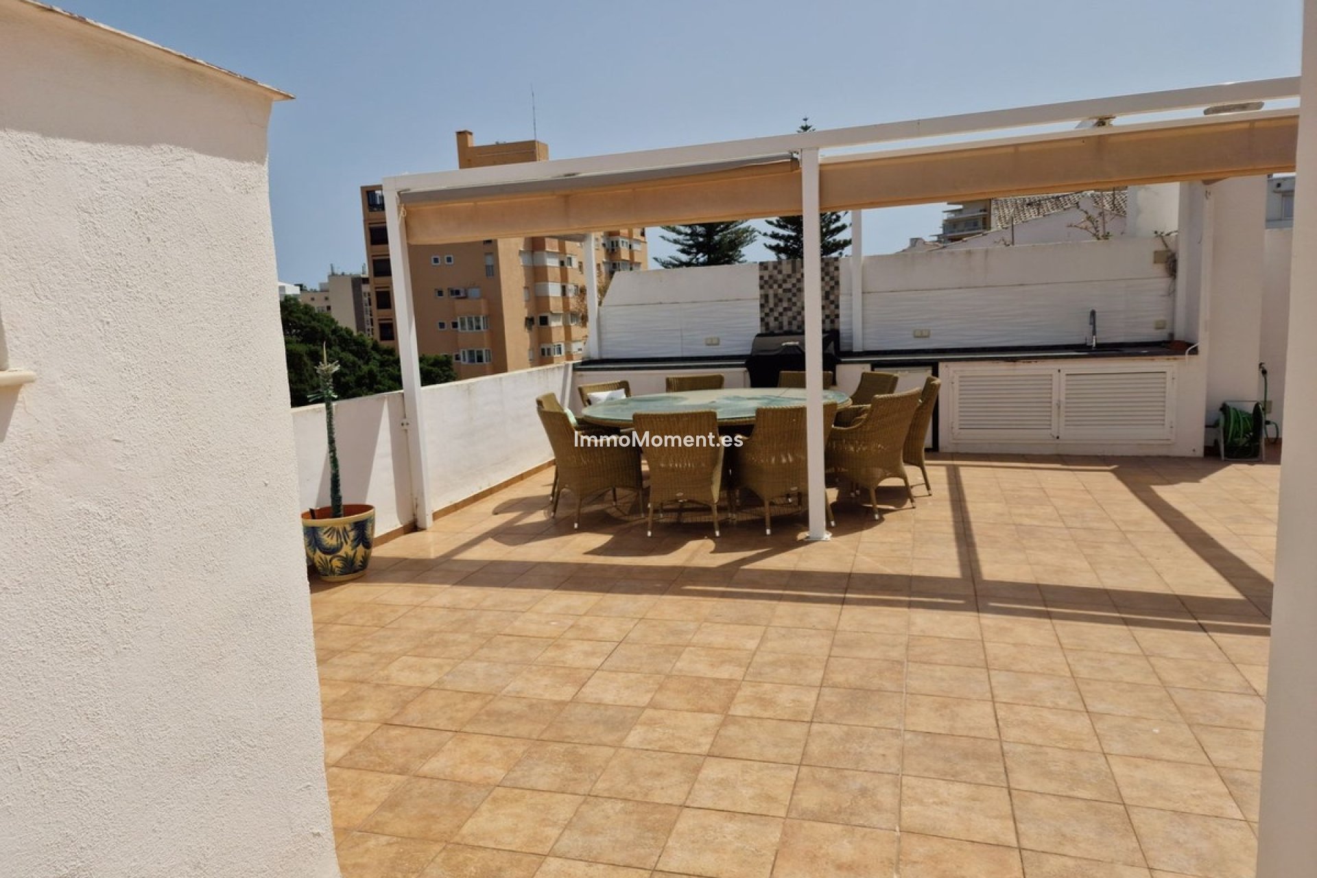 Resale - Apartment - Torremolinos - La Carihuela