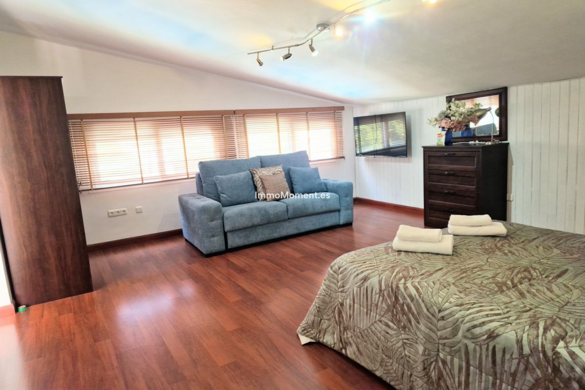 Resale - Apartment - Torremolinos - La Carihuela