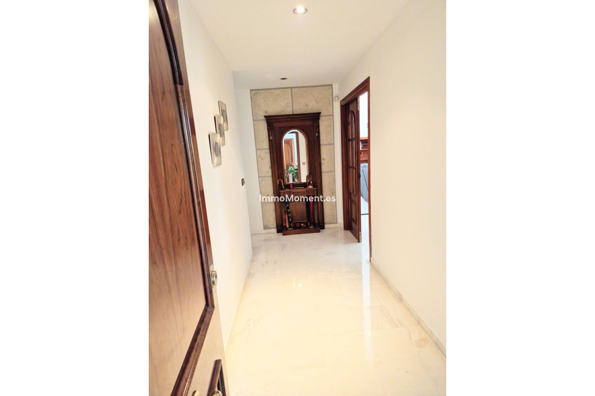 Resale - Apartment - Torremolinos - La Carihuela