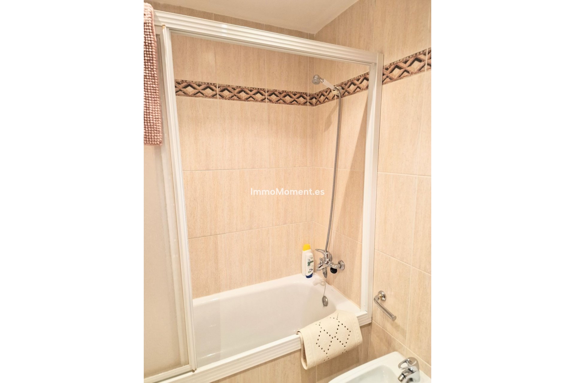 Resale - Apartment - Torremolinos - La Carihuela