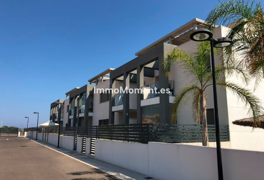Resale - Apartment - Torrevieja - Aguas Nuevas