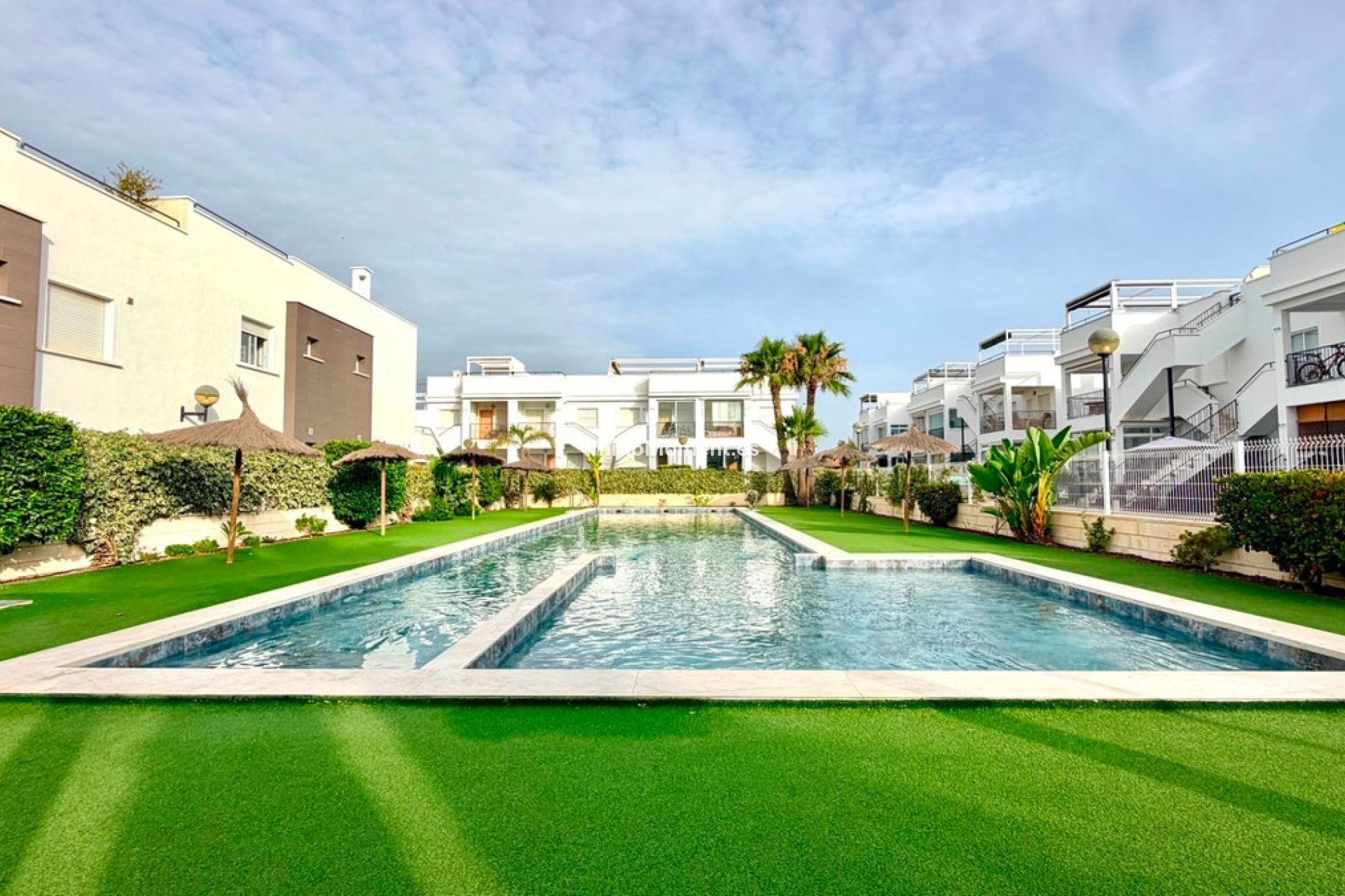 Resale - Apartment - Torrevieja - Aguas Nuevas