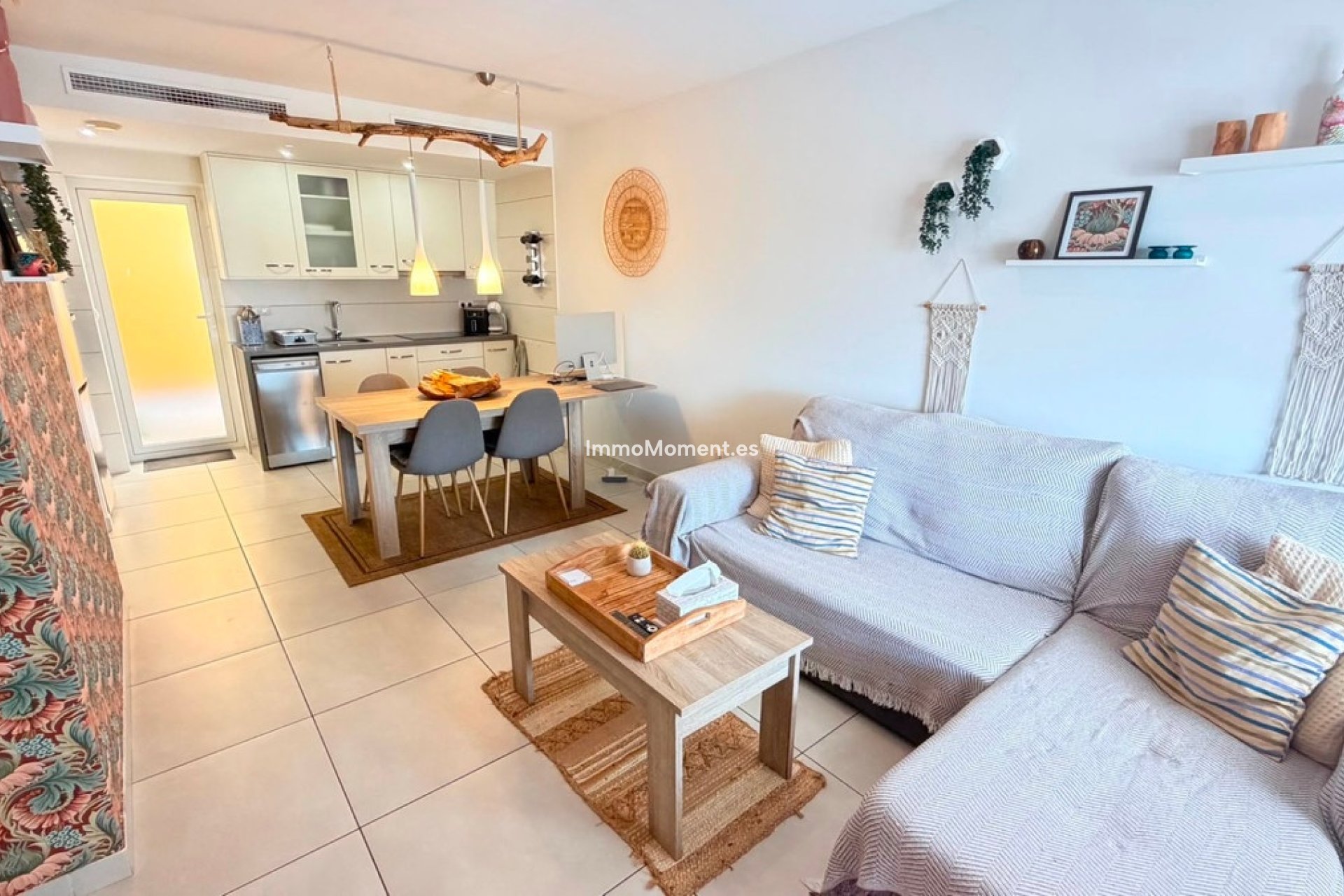 Resale - Apartment - Torrevieja - Aguas Nuevas