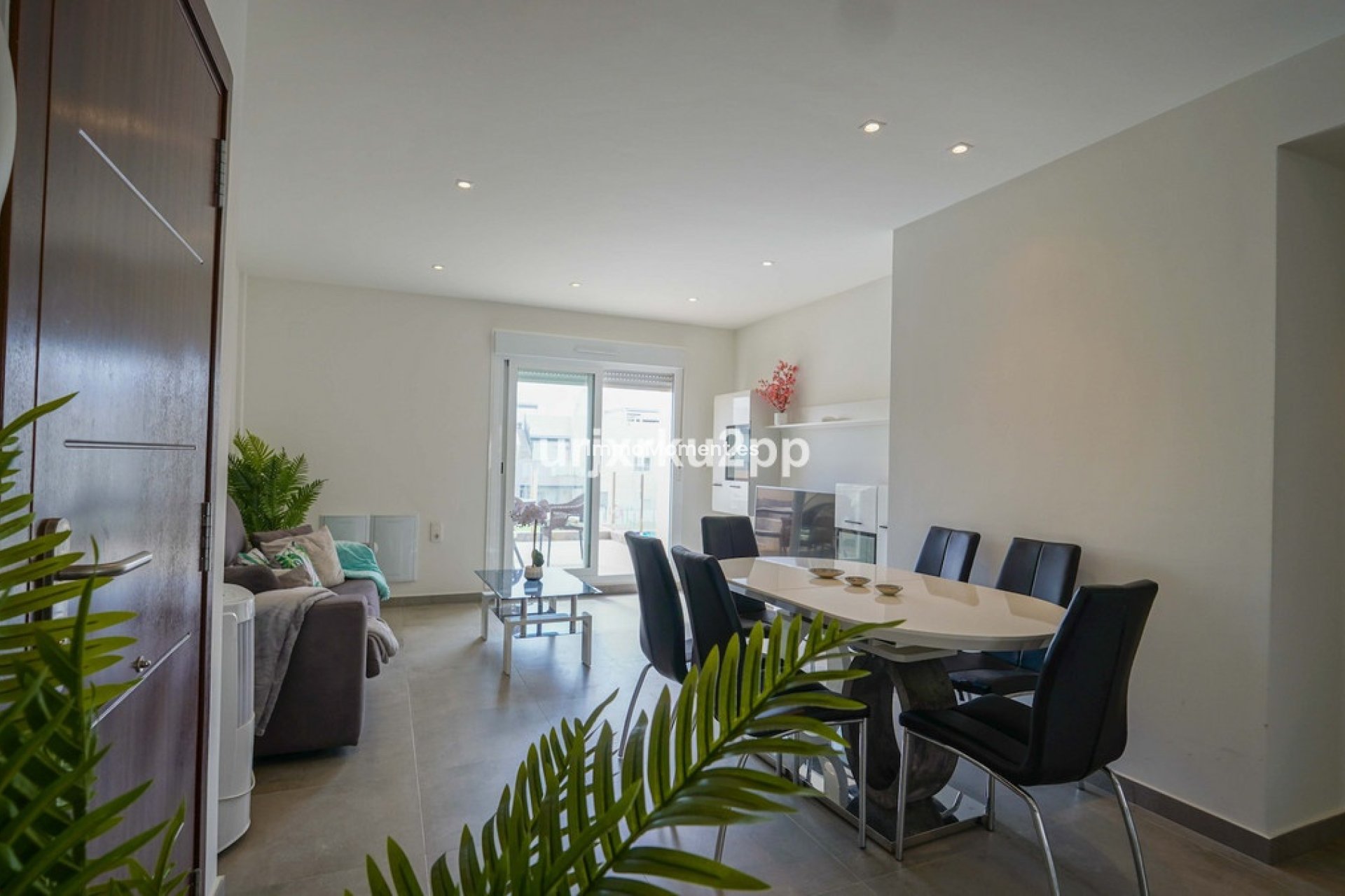 Resale - Apartment - Torrevieja - Aguas Nuevas