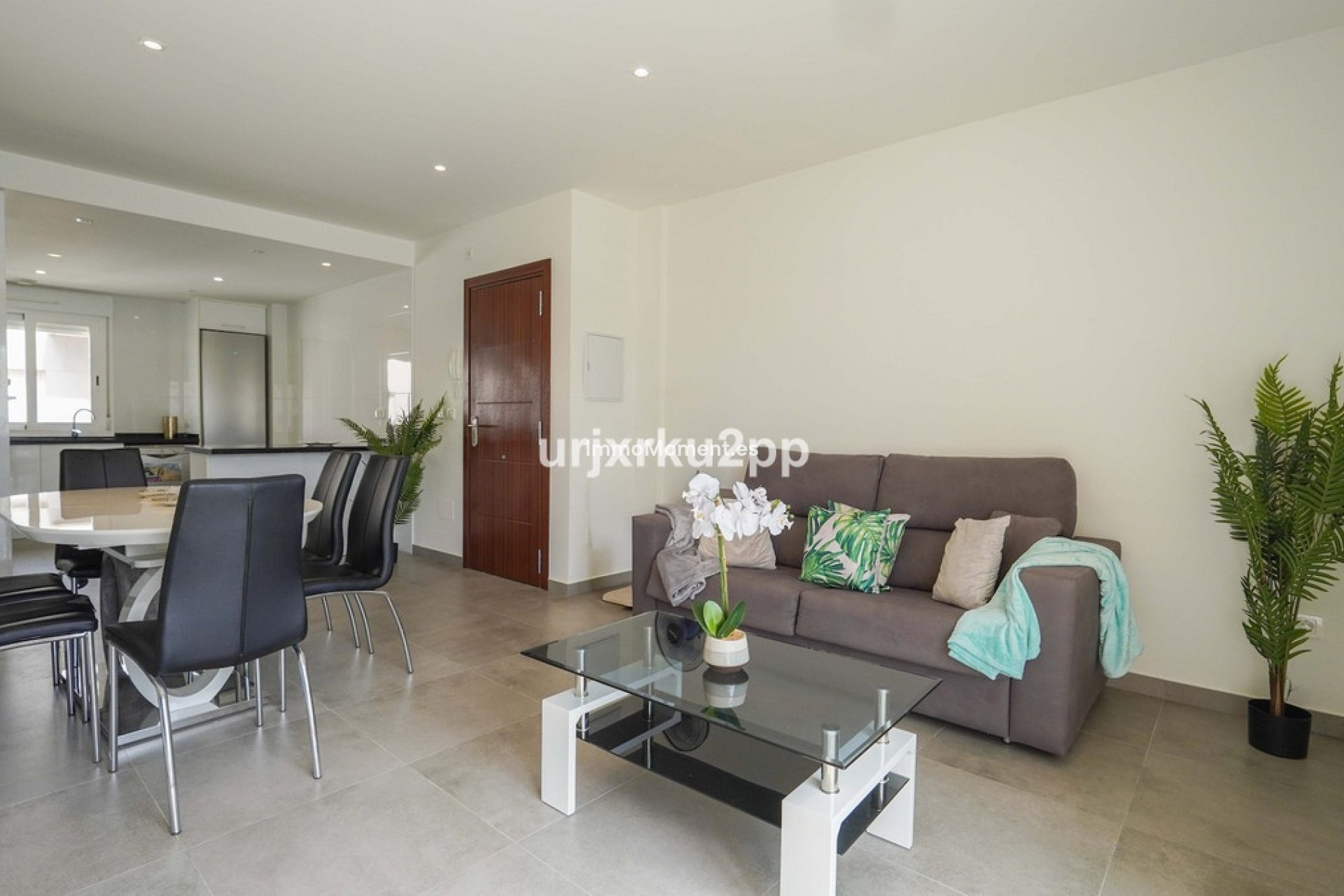 Resale - Apartment - Torrevieja - Aguas Nuevas